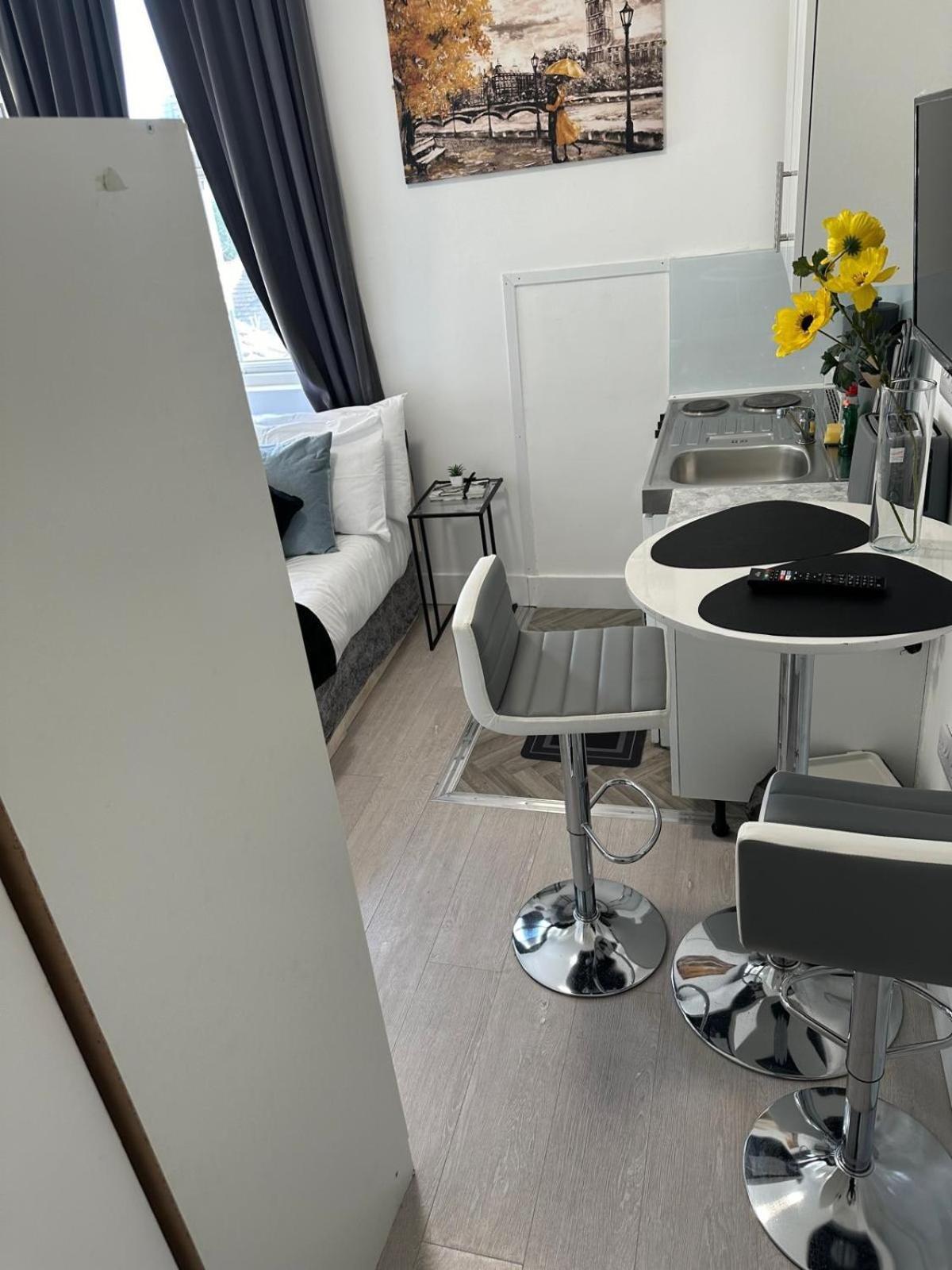 Apartment Compact And Bright Flat West 3a