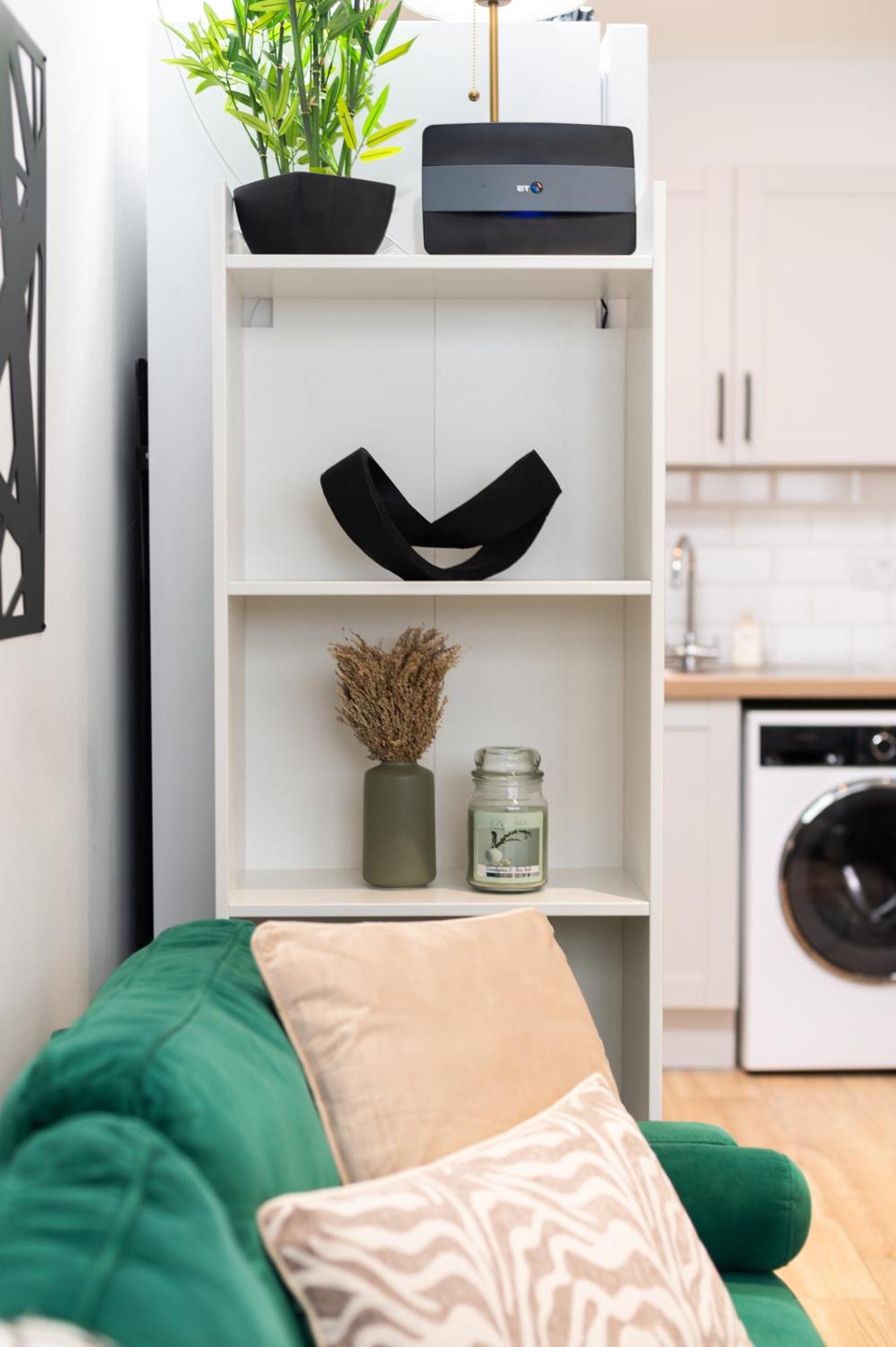 Stylish And Modern 2 Bedroom Flat, Finsbury Park, Sleeps Up To 6 Guests 3 Double Beds, Near Emirates Stadium Apartment *