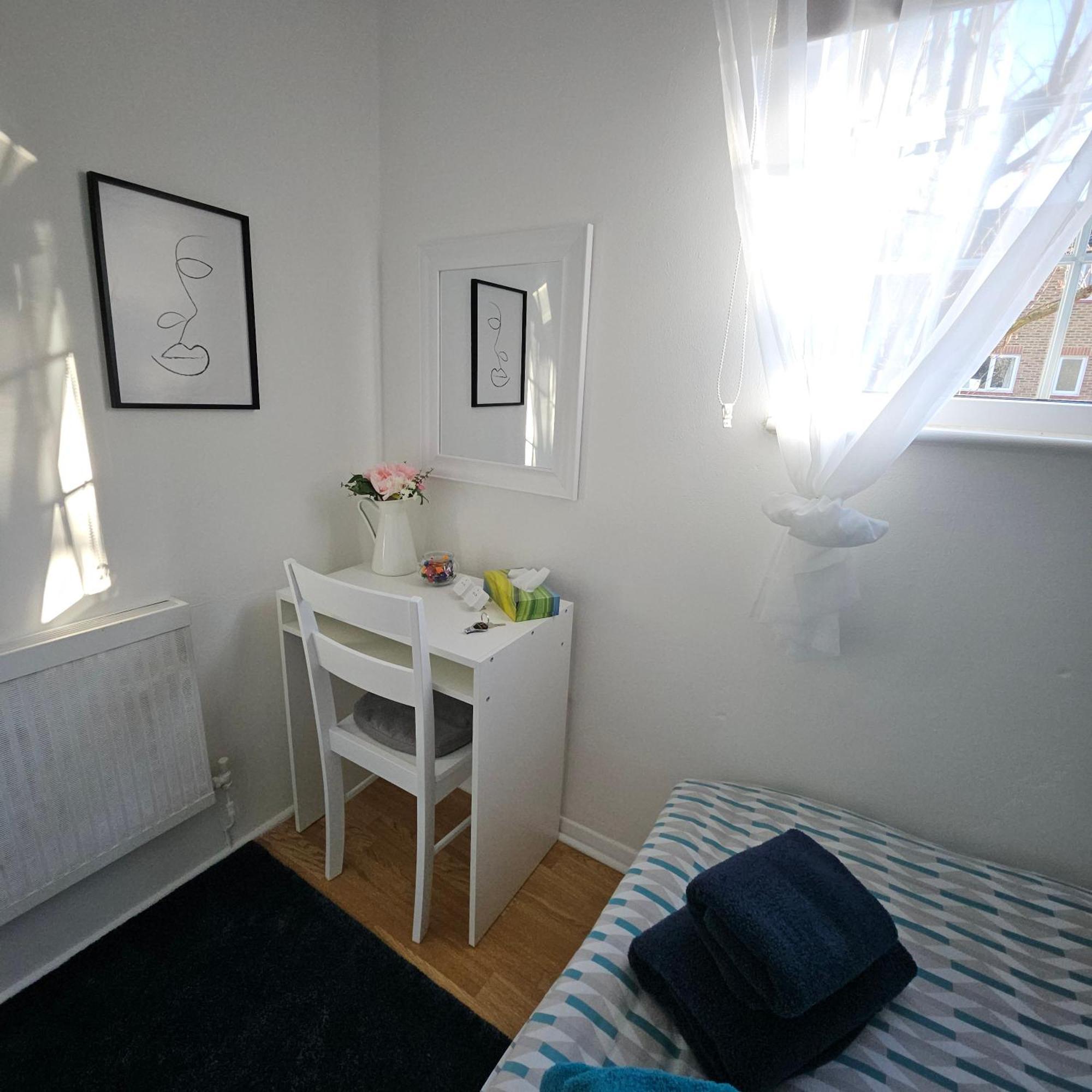 Guest house Modern Spacious 10 Minutes From Eye *