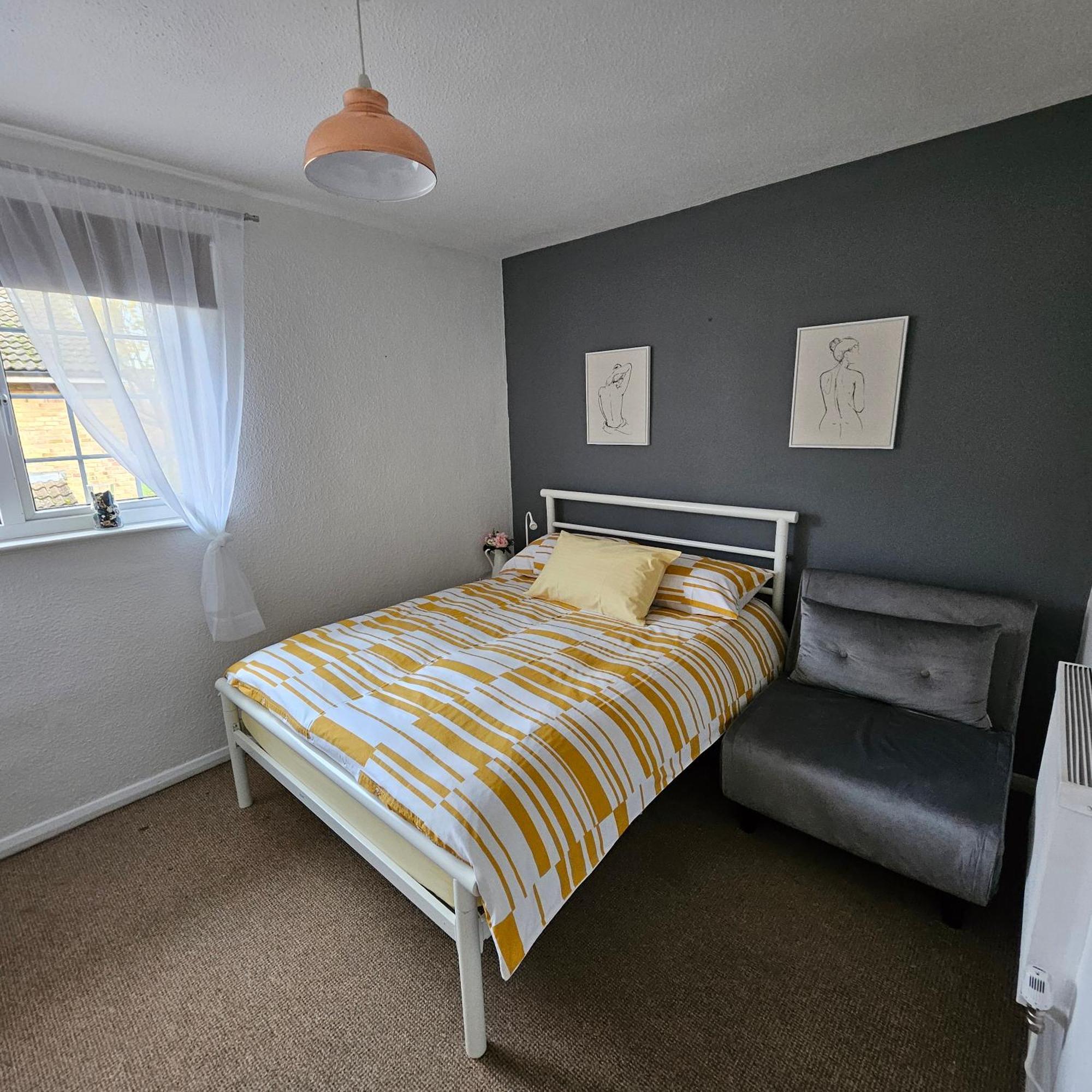 Modern Spacious 10 Minutes From Eye Guest house *