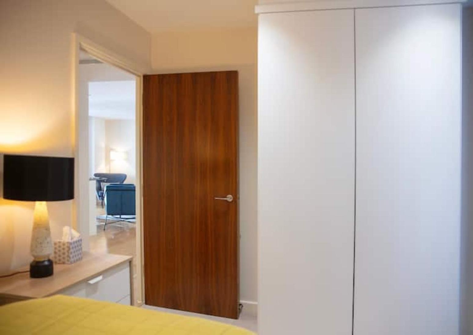 Westminster Two Bed One Bath Sleeps 5 Apartment