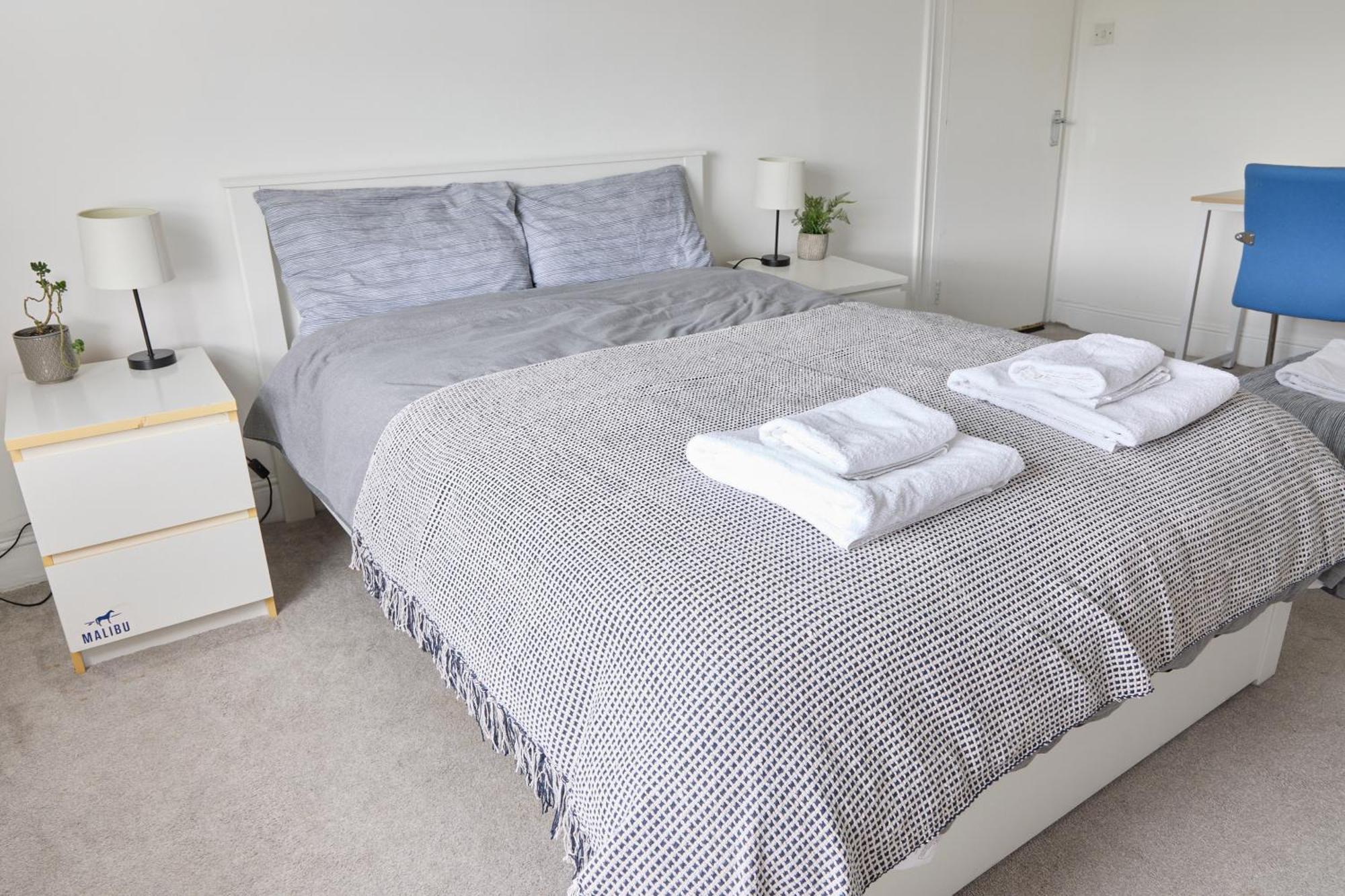 Luxury Family In Bayswater Apartment