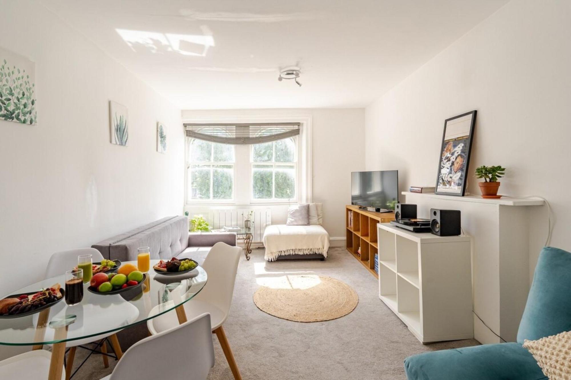 Luxury Family In Bayswater Apartment
