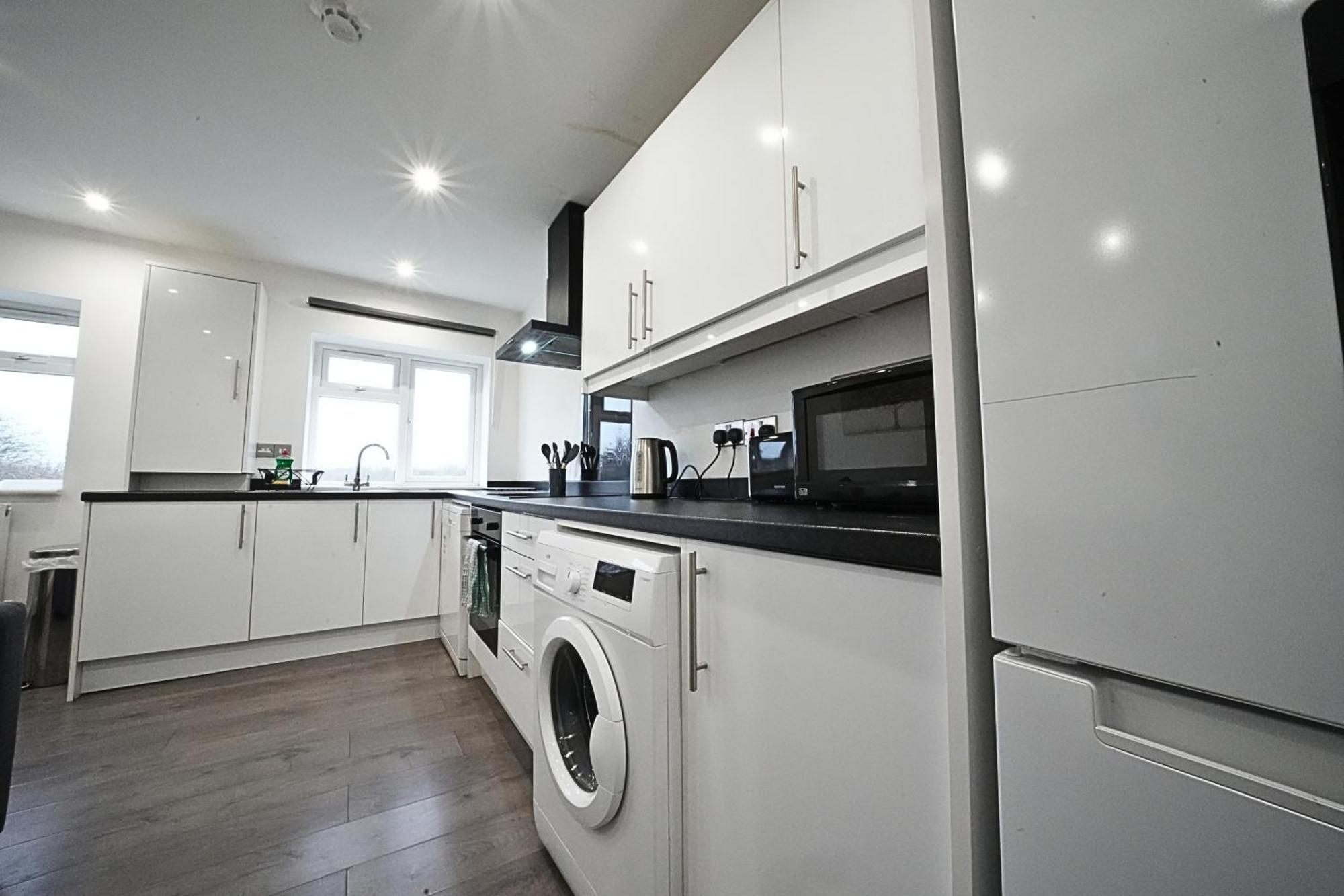 Hatton Apartments: Airport-adjacent With Free Parking And Underground Access Apartment