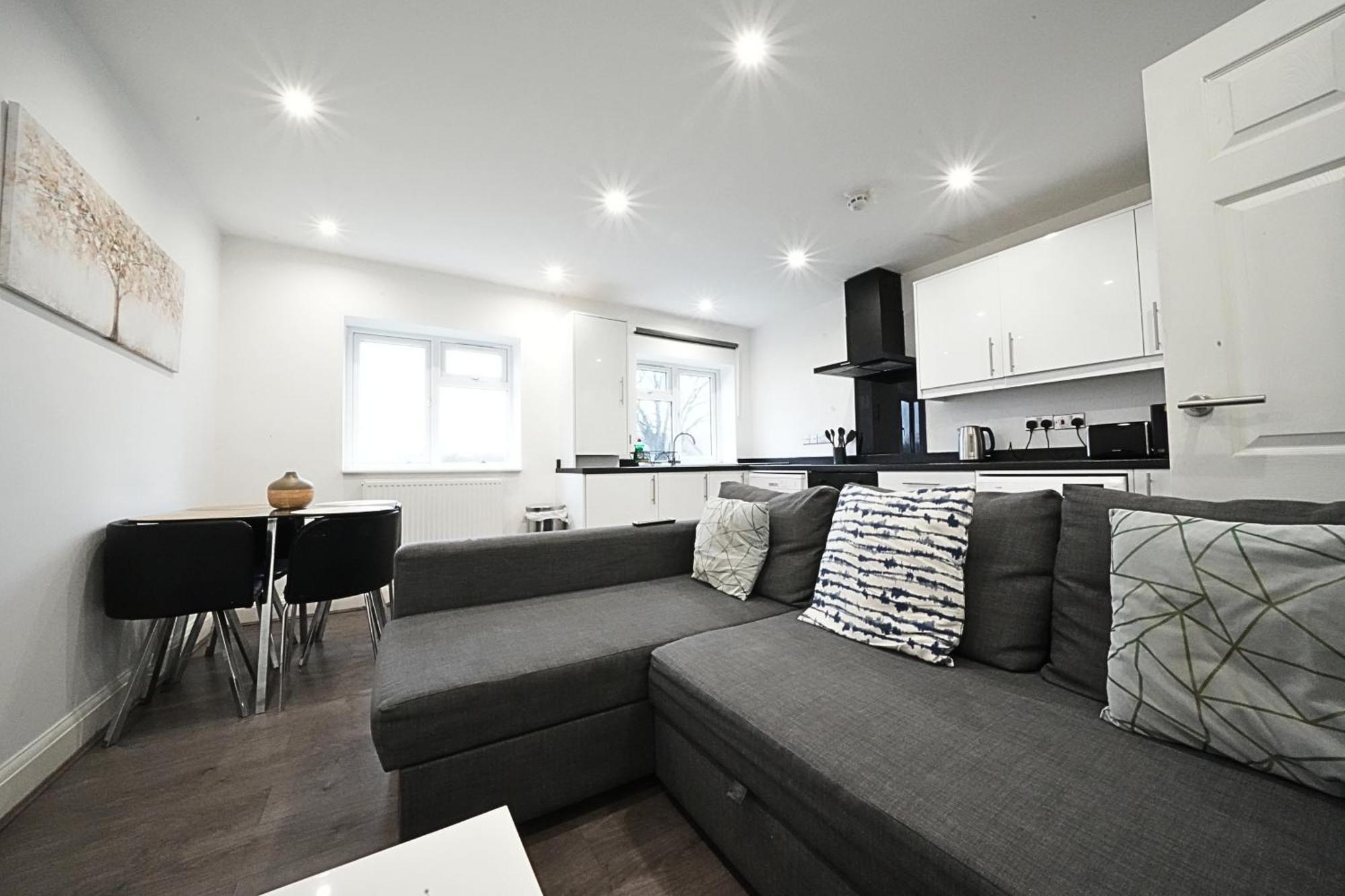 Hatton Apartments: Airport-adjacent With Free Parking And Underground Access