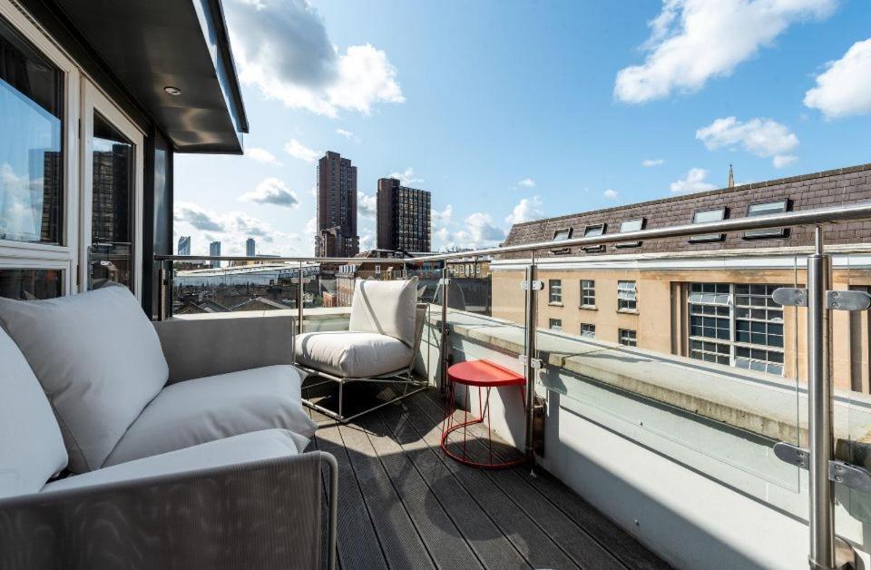 2 Bed 2 Bath Penthouse,terrace,london Eye,sleeps 6 Apartment *