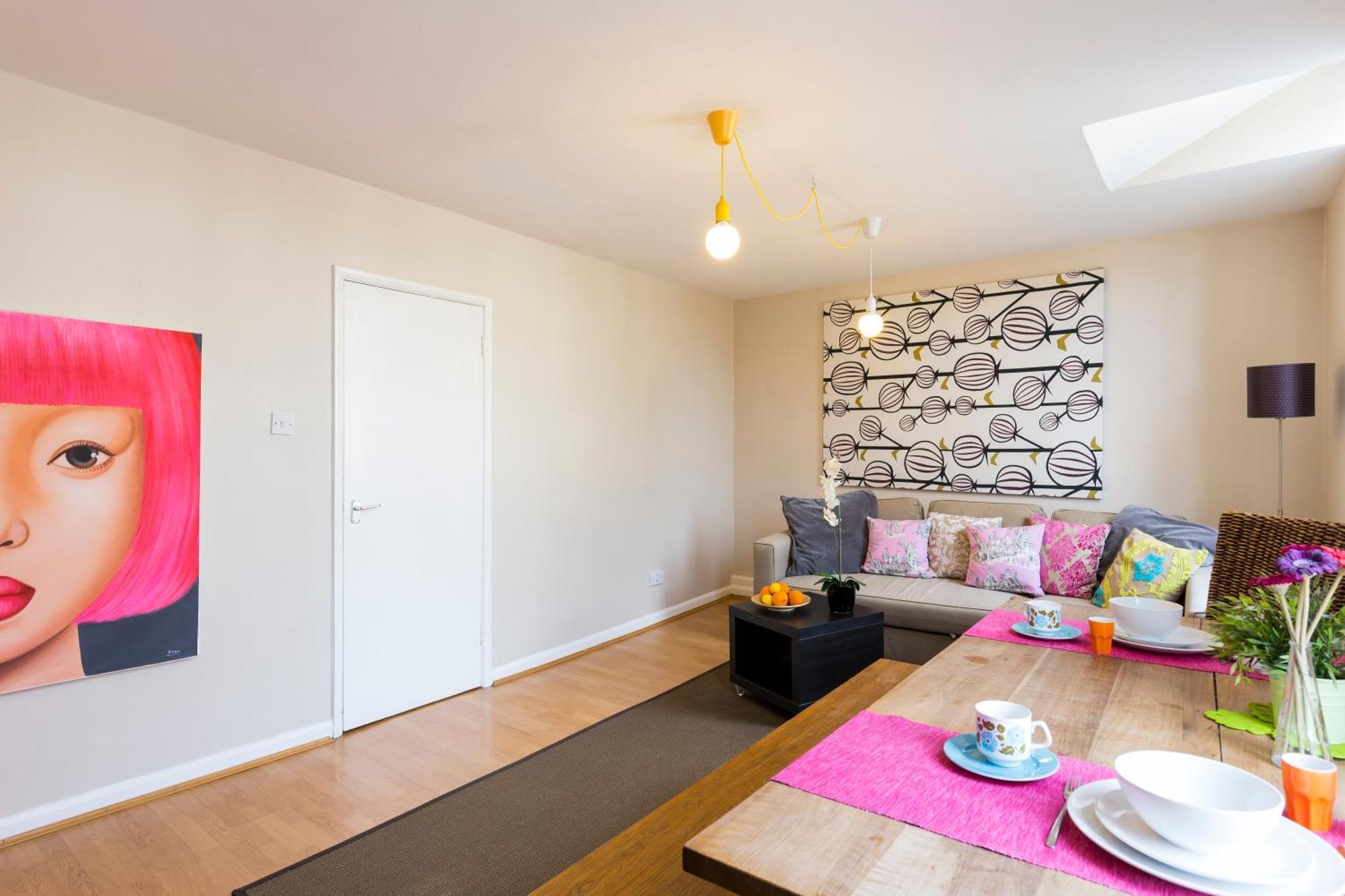 Unrivaled Elegance In 3 Bedroom Covent Garden