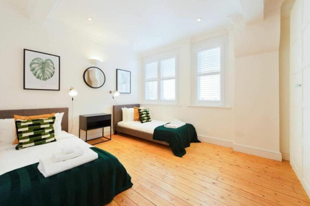 Unrivaled Elegance In 3 Bedroom Covent Garden * London