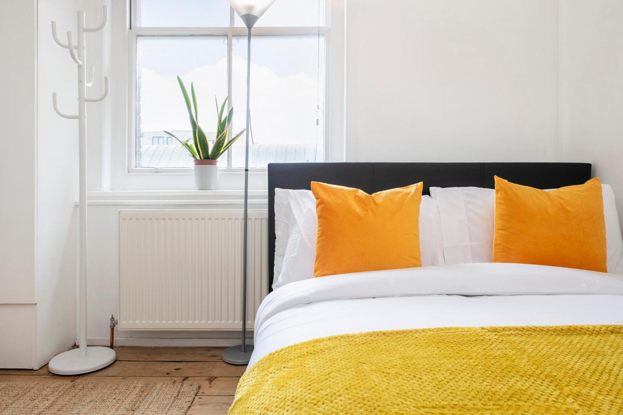 Modern Cosy Serviced 5 Min To Angel Station, 02 Academy Islington, Kings Cross Station, Free Wifi, Tea, Coffee Apartment London