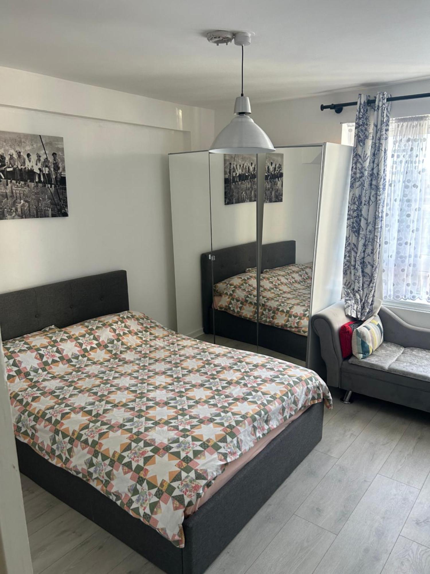 Apartamento Cosy 2-bedroom Flat In Finsbury Park, Modern, Convenient & Close To London! Londres
