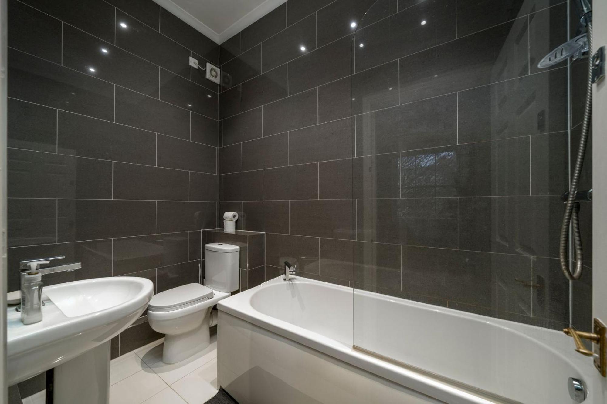 Skyvillion Canary Wharf Serenity London