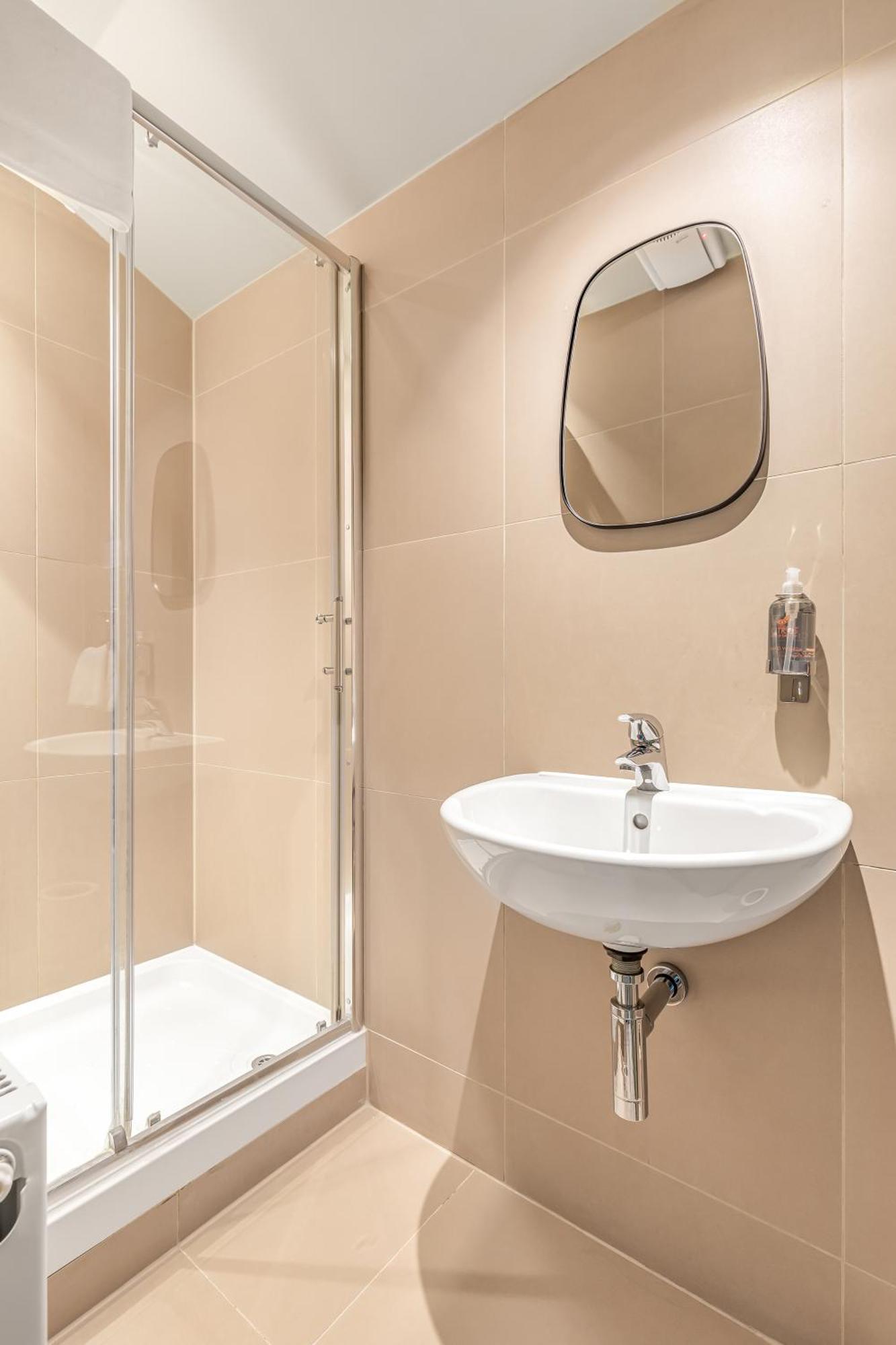 Gasthof Clapham 4*