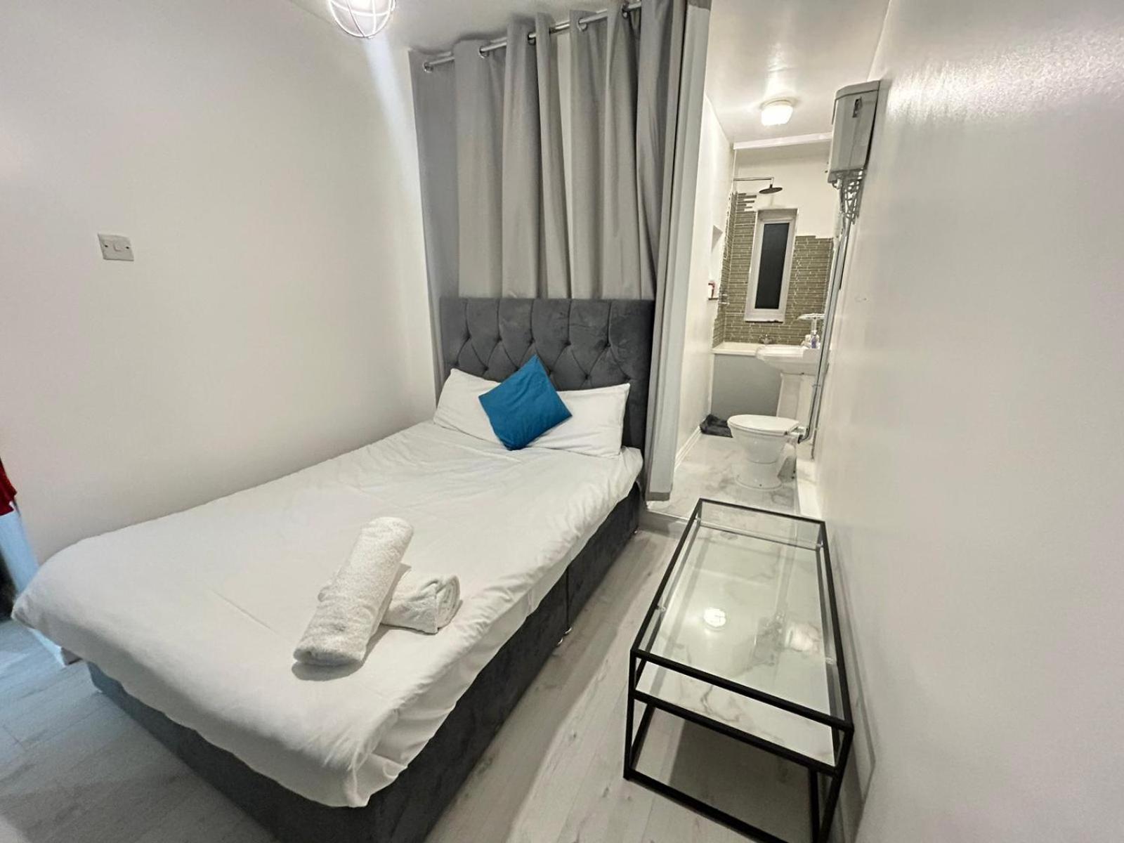 Apartment 2 Bedroom Flat Wembley *
