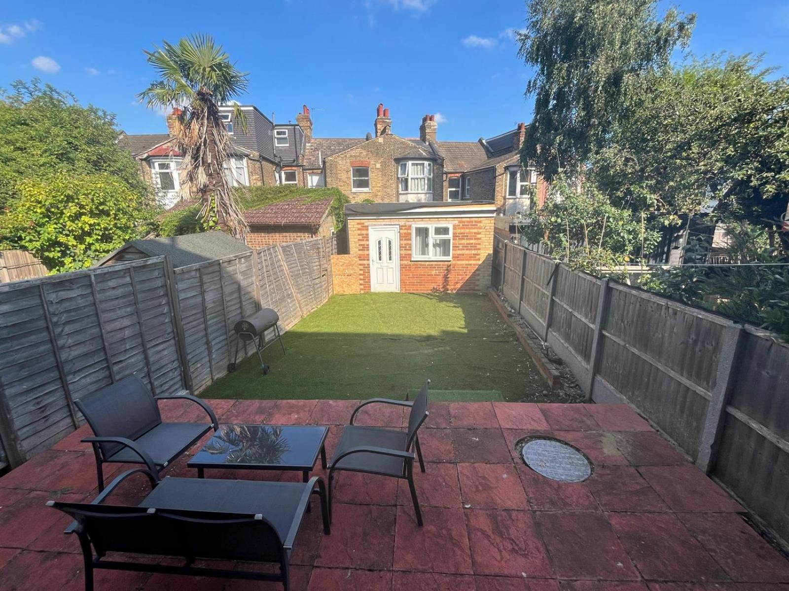 1-bed Garden Retreat, Tottenham