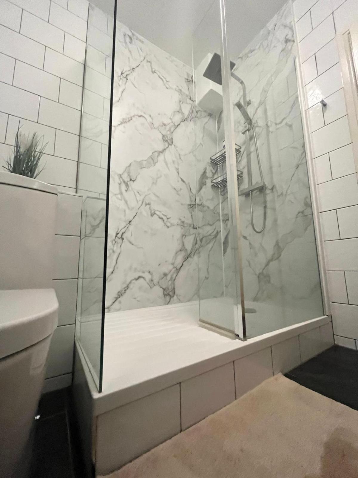1-bed Garden Retreat, Tottenham Apartment London