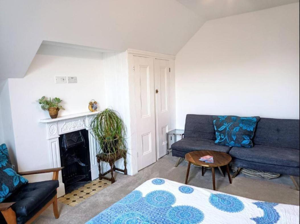 2bed 2bath 8min To Bridge London