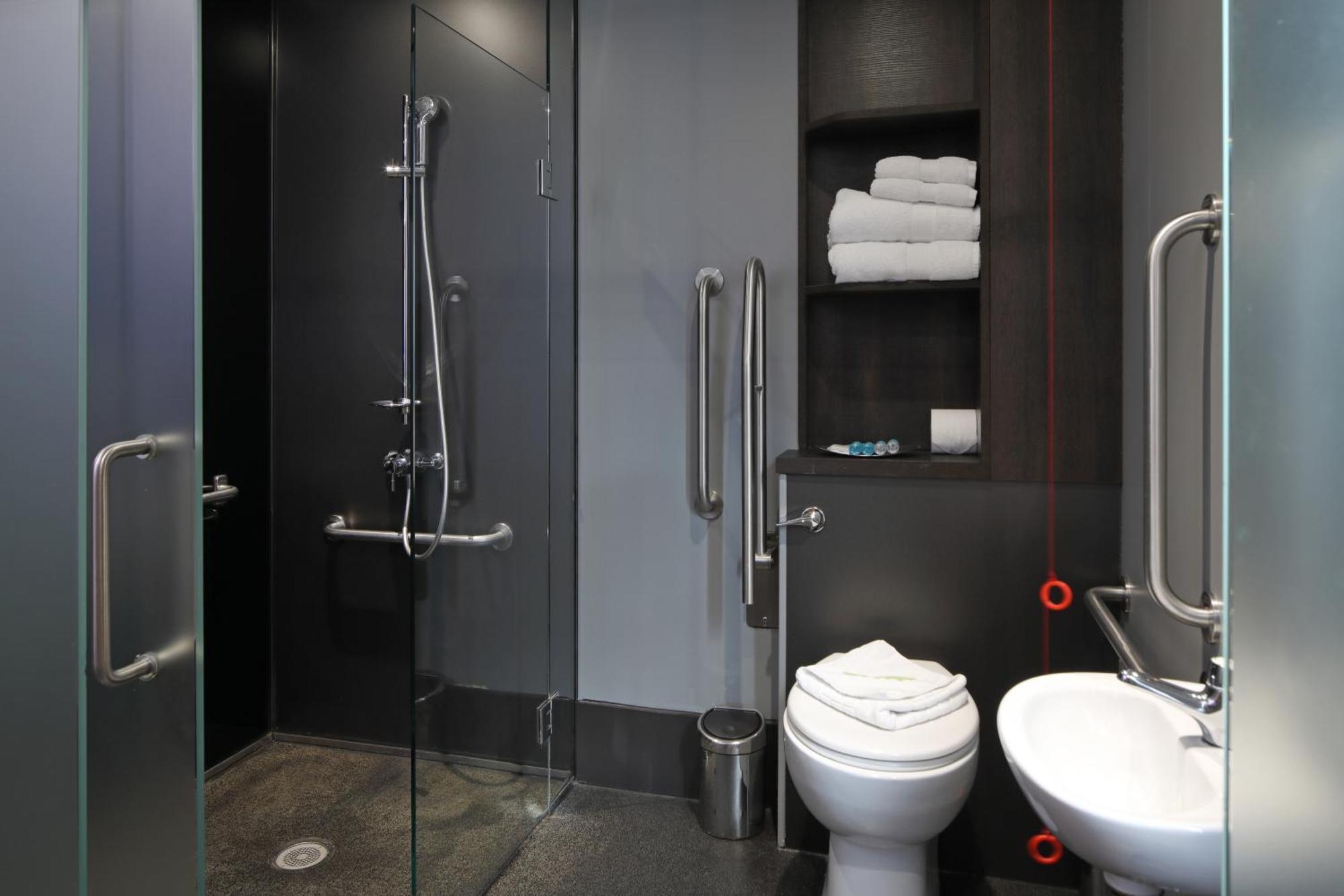 The Z Piccadilly 3*