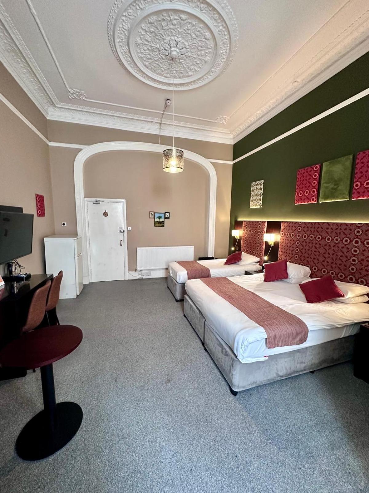 Acacia Hostel