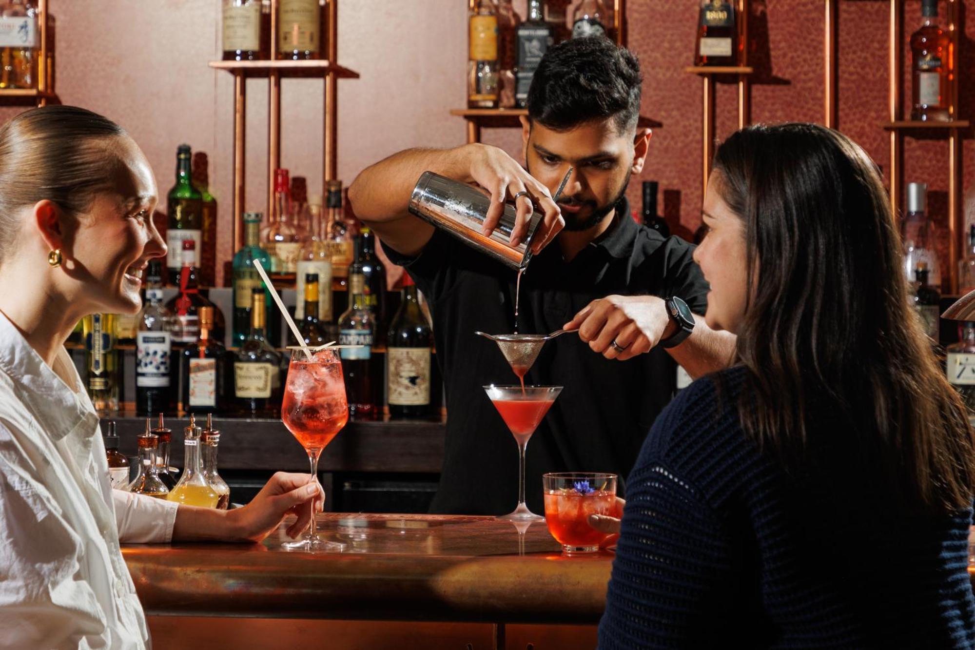 Hart Shoreditch London, Curio Collection By Hilton London