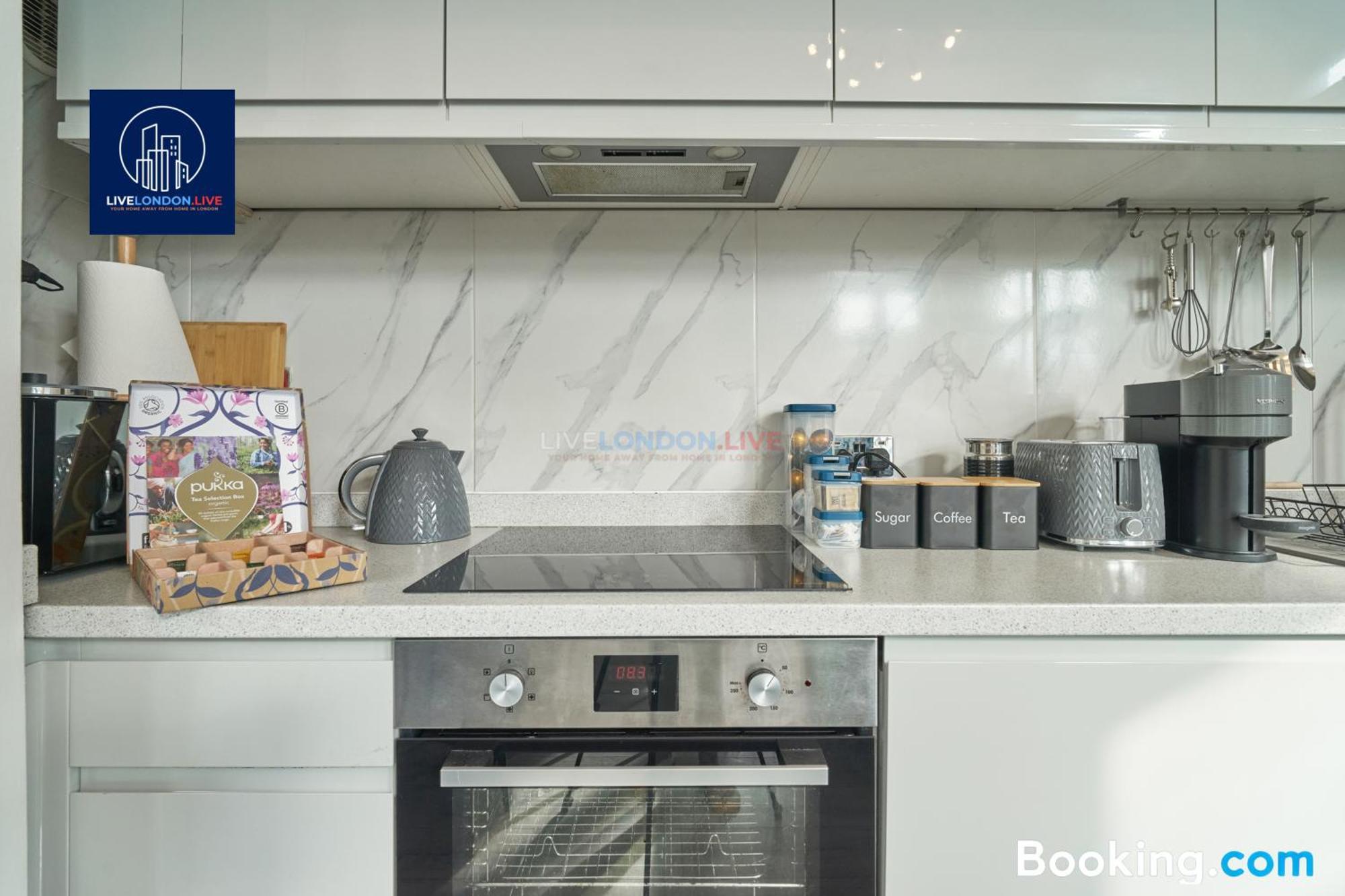 Last-minute Specials L Sleeps Up To 4 Guests L One-bedroom With King Bed And High Ceilings Near Camden By Live Short Lets & Serviced London
