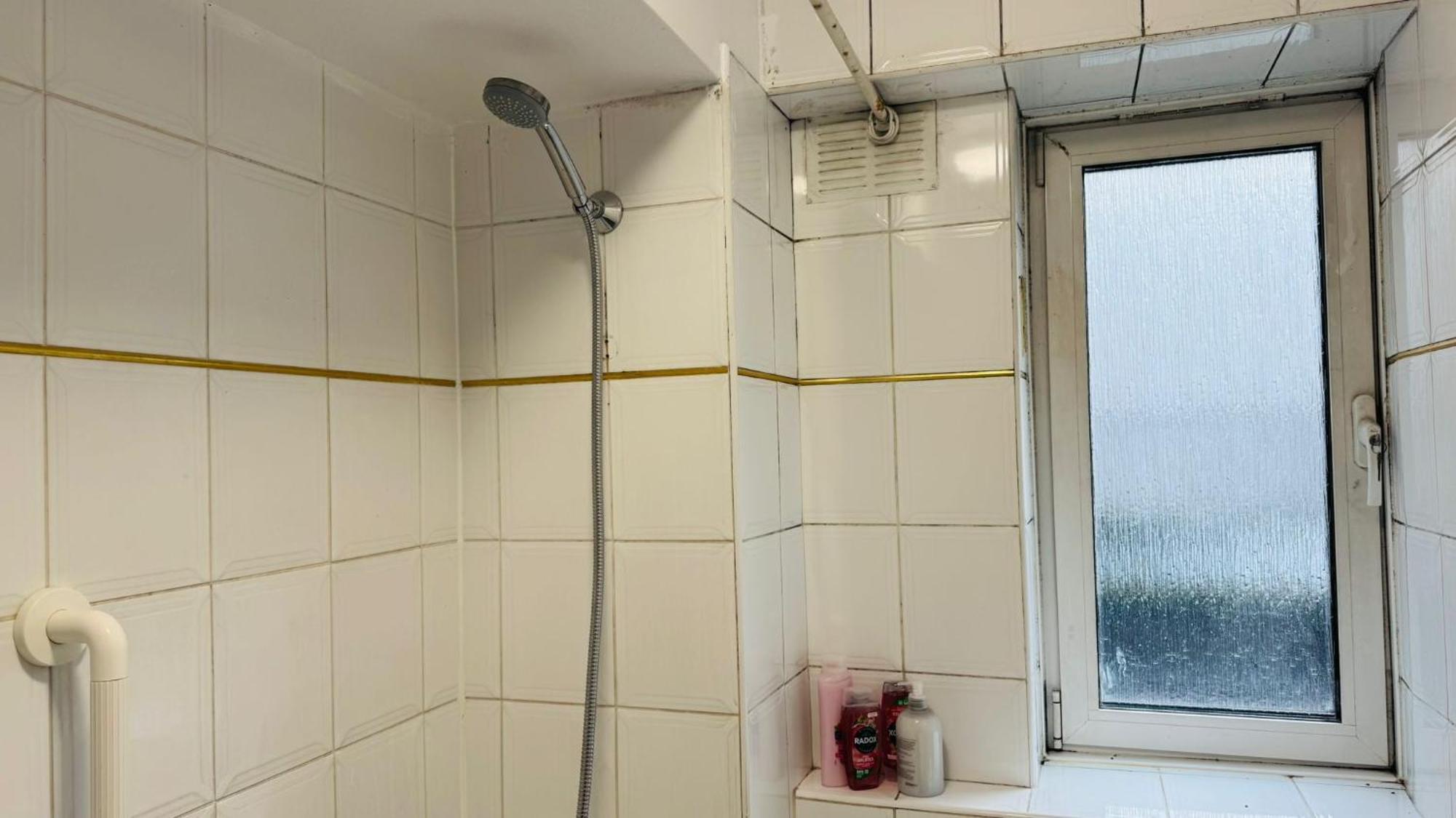Edgware Road Private * London