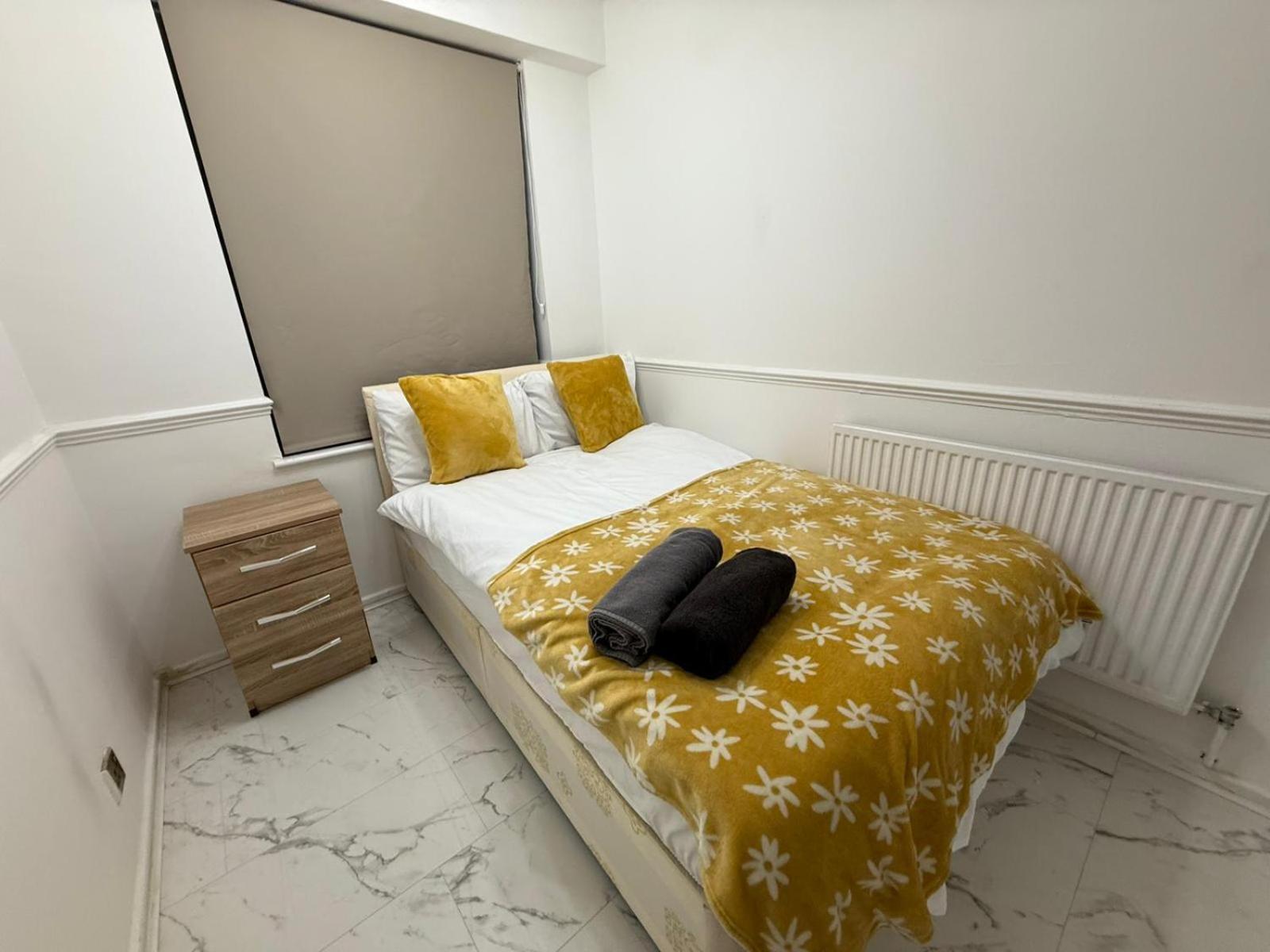 Edgware Road Private * London