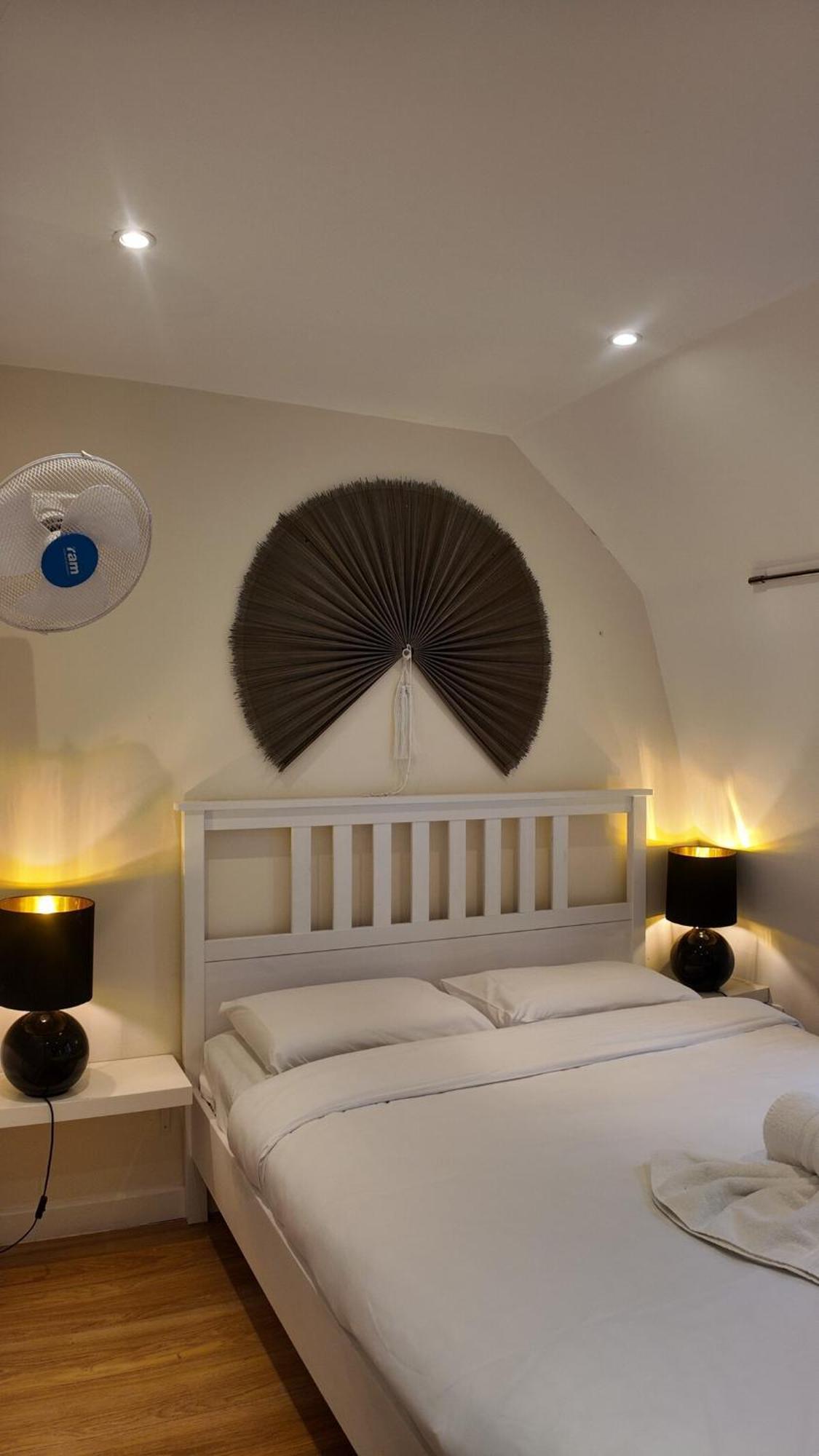 Apartment 3 Bhk Haymarket Leicester Square Soho Hy04 *