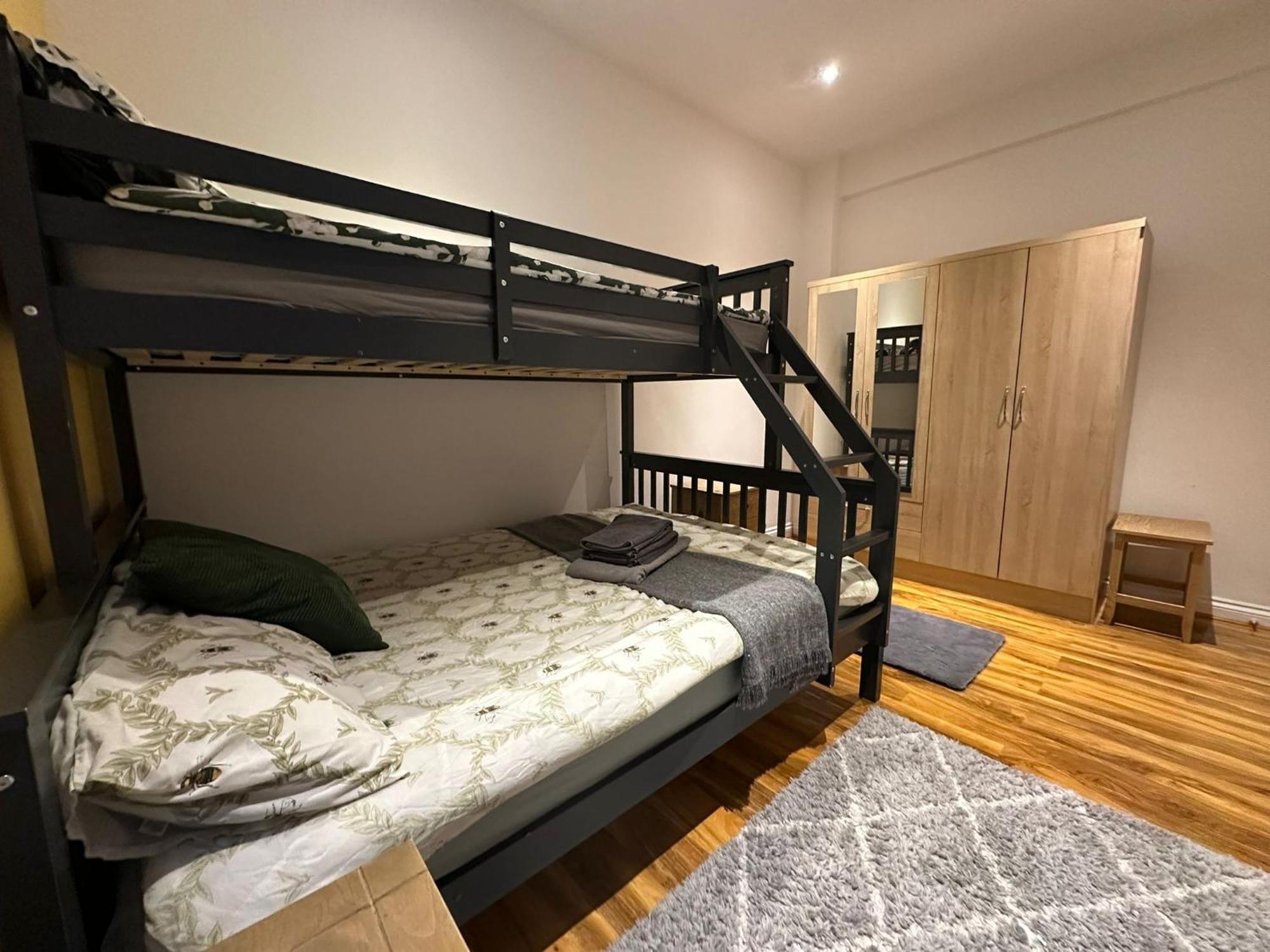 Kensington Guest 98 Guest house London