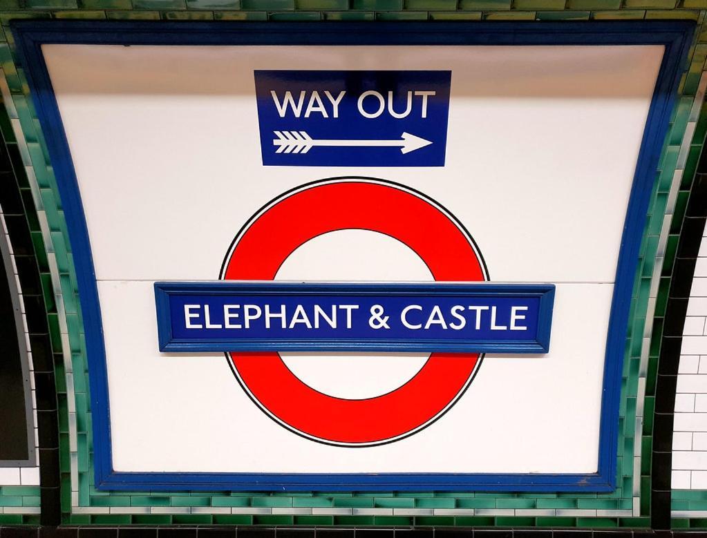 Apartment 20 Percent Off May- Mobilerate Offers-Genius Offers-Londonbridge City Apartment W Free Parking-Wifi-Sleeps 7-4Bd-Location-Family! *