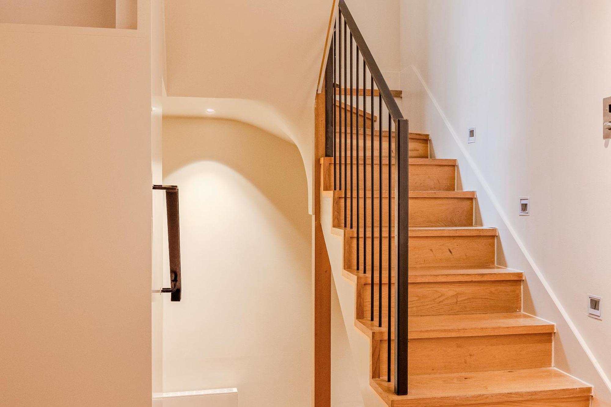 Apartment Modern 1br Duplex, 3 Min Blackfriars St!
