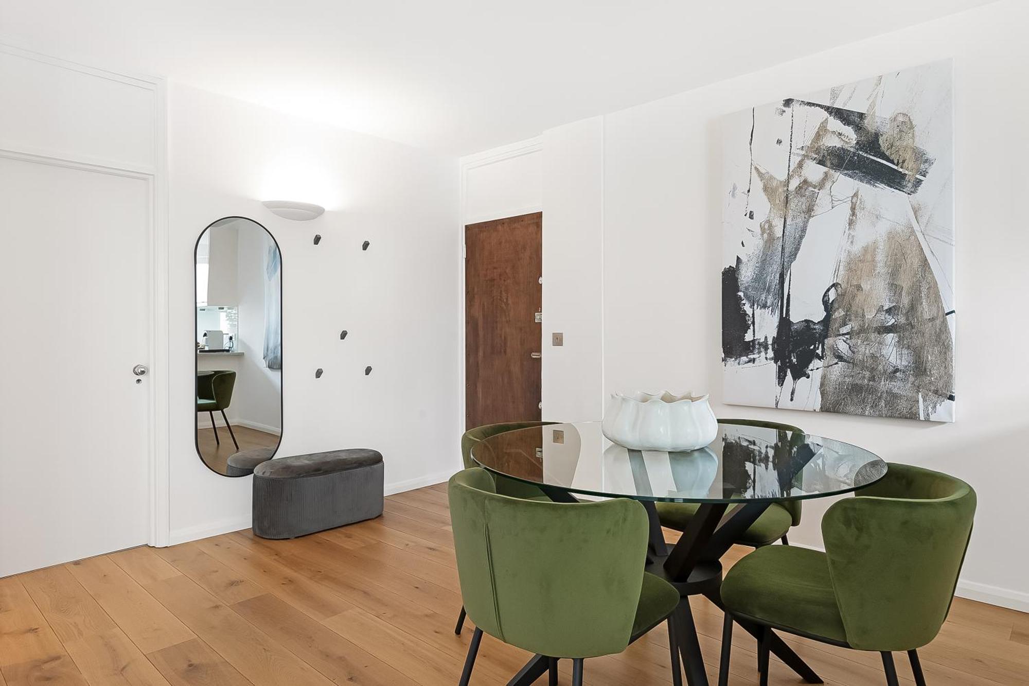 Notting Hill-opulent Bright Two Bedroom