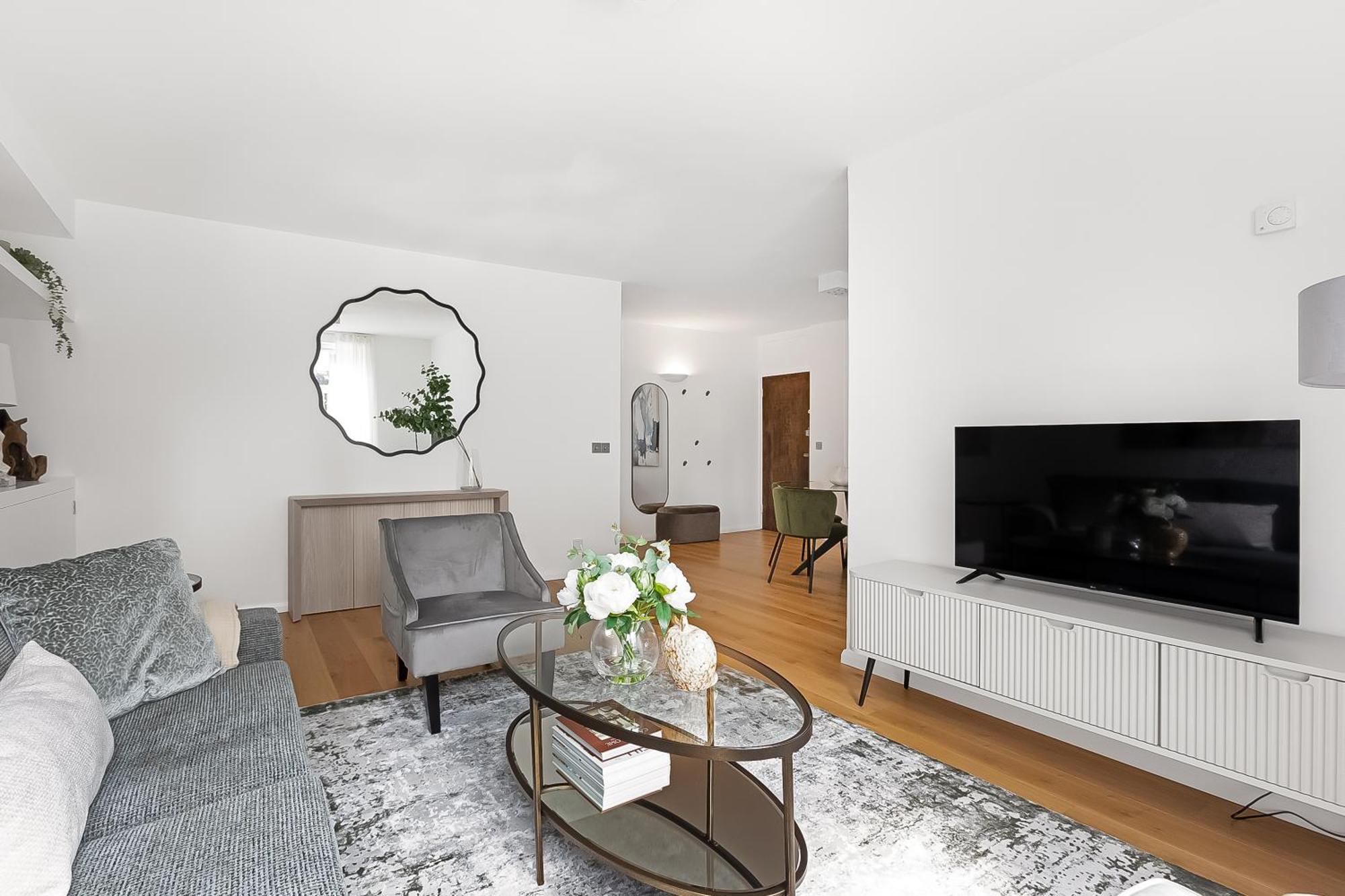 Apartment Notting Hill-opulent Bright Two Bedroom