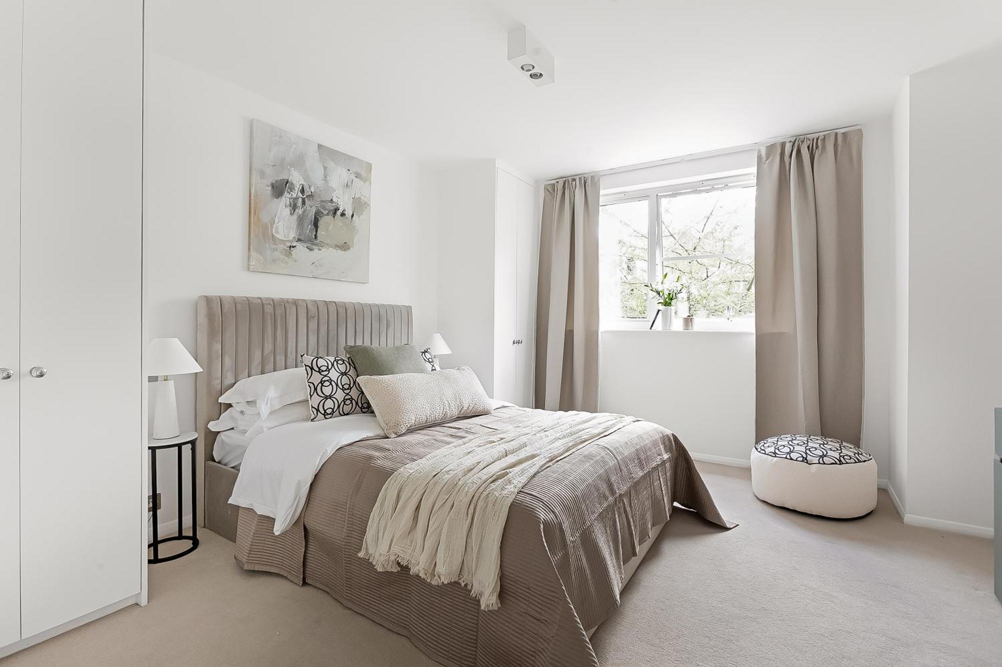 Notting Hill-opulent Bright Two Bedroom Apartment London