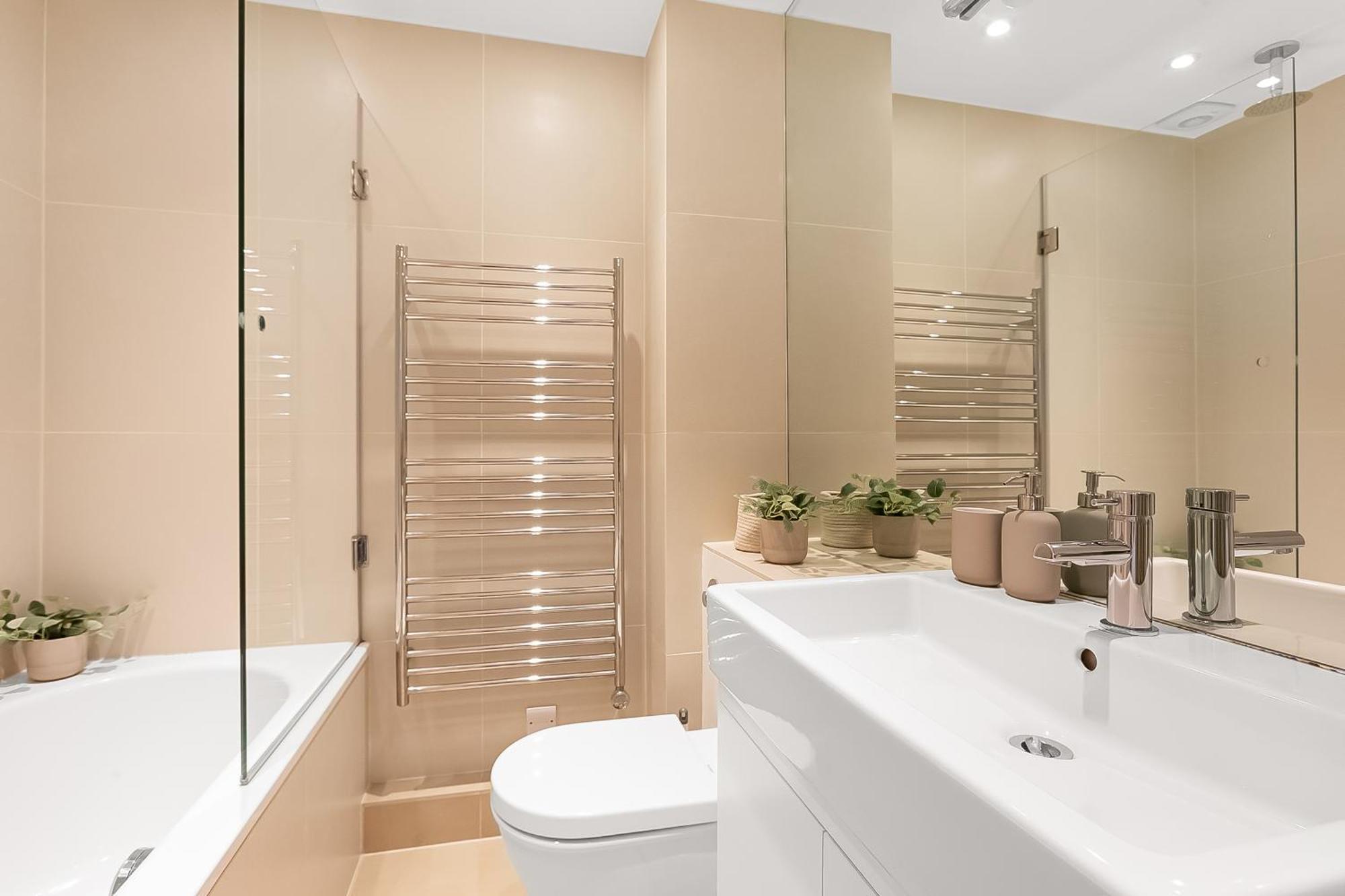 Notting Hill-opulent Bright Two Bedroom * London