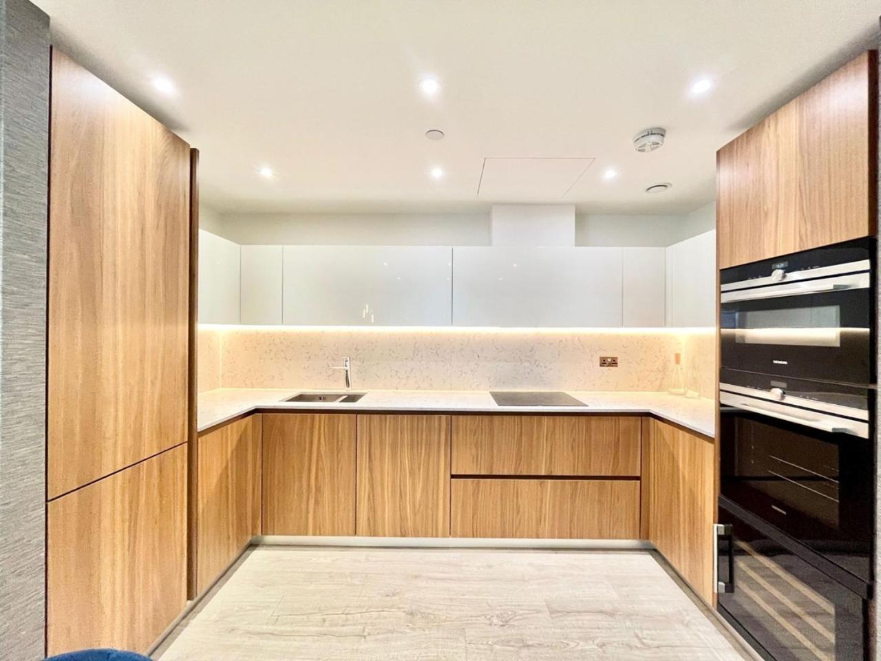Modern 3 Beds In Aldgate East Apartment