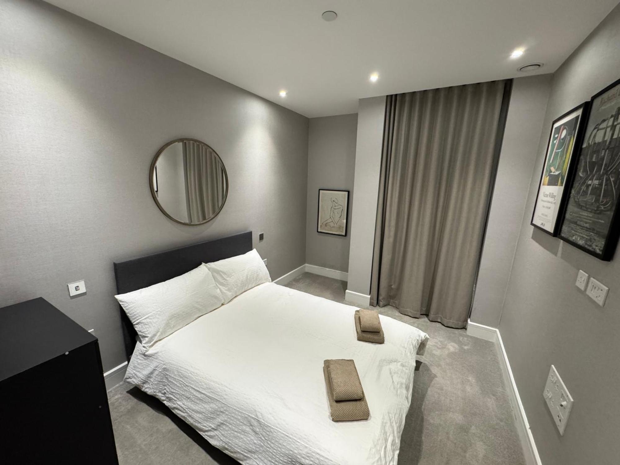 Modern 3 Beds In Aldgate East Apartment