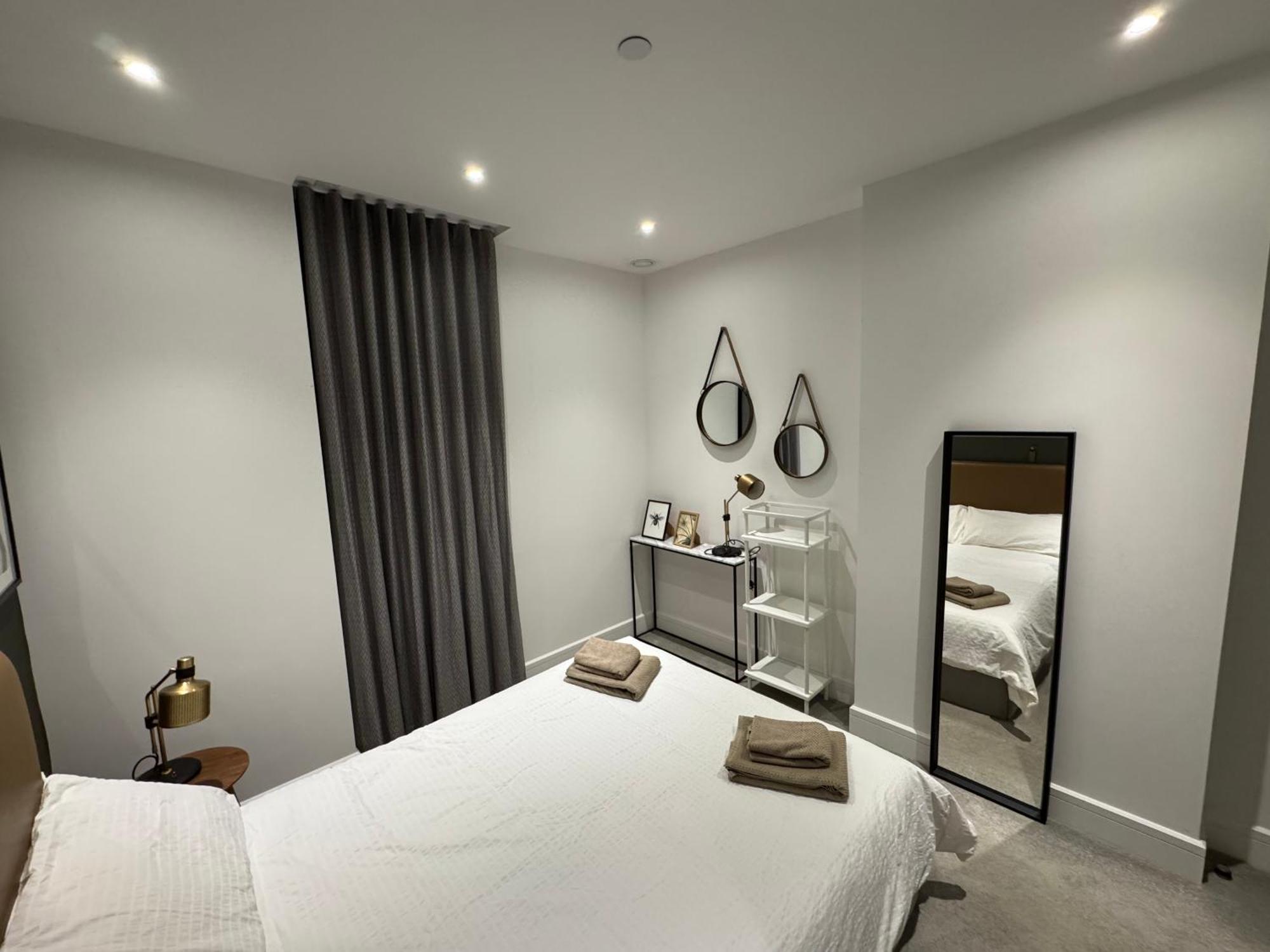 Modern 3 Beds In Aldgate East Apartment