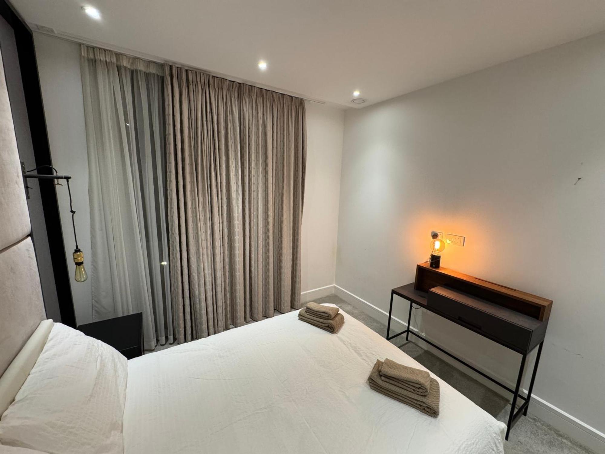 Modern 3 Beds In Aldgate East London