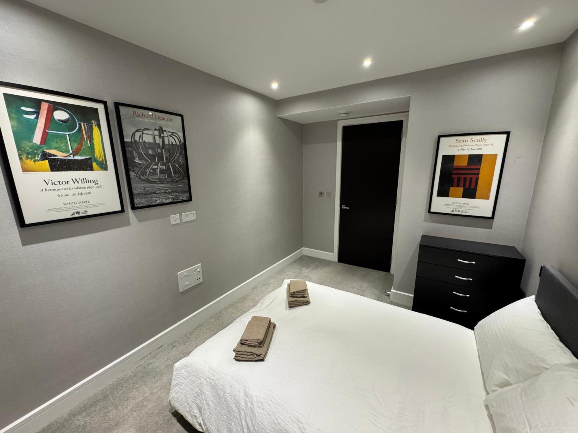 Modern 3 Beds In Aldgate East Apartment