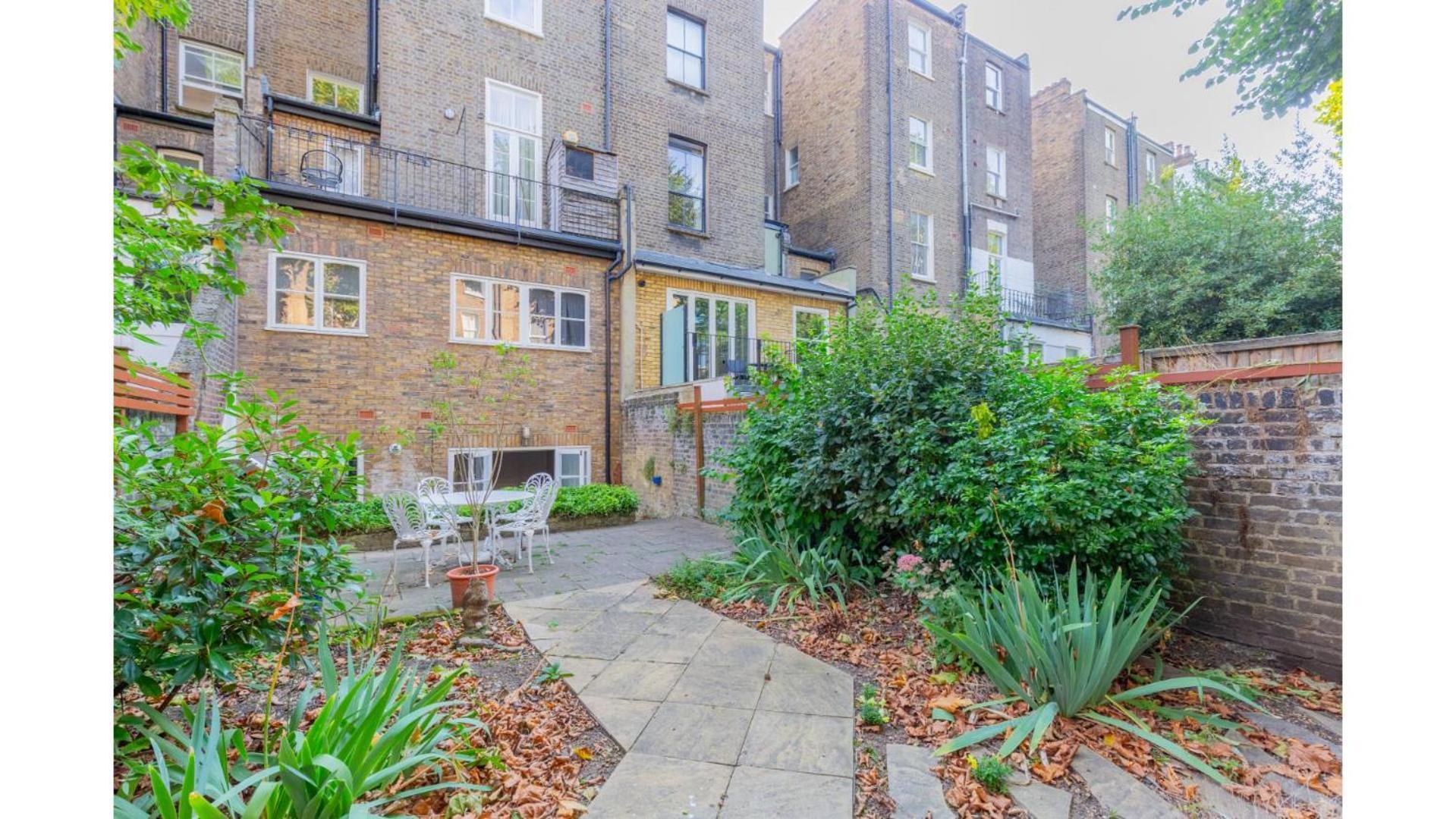 Apartment Sophisticated 2bd Flat With Patio West Kensington