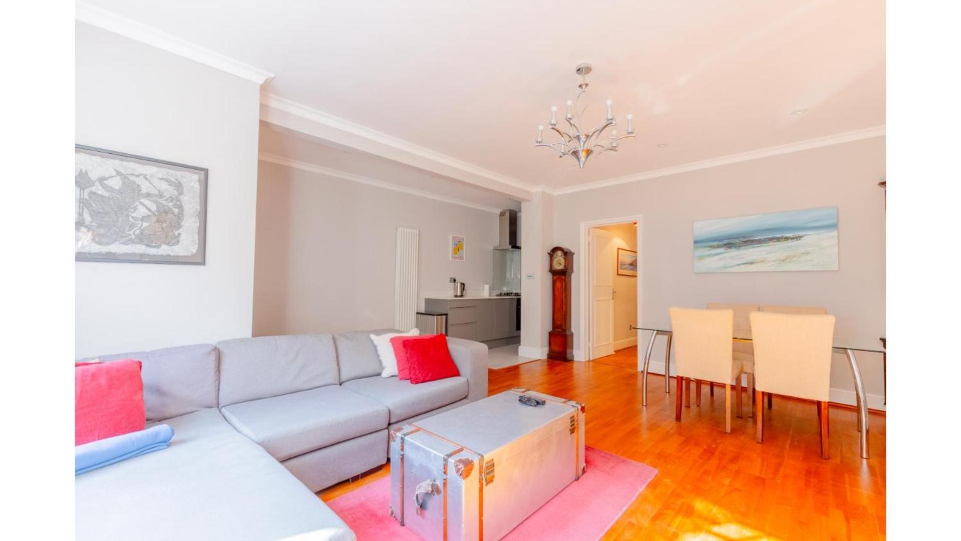 Sophisticated 2bd Flat With Patio West Kensington Apartment *