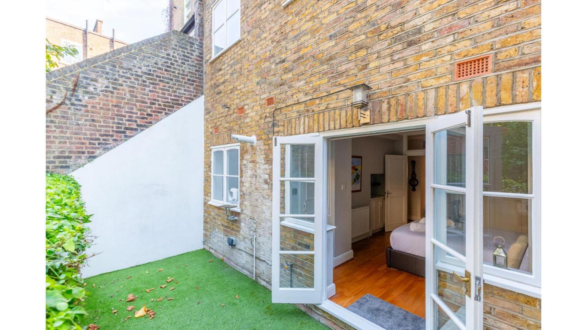 Sophisticated 2bd Flat With Patio West Kensington *