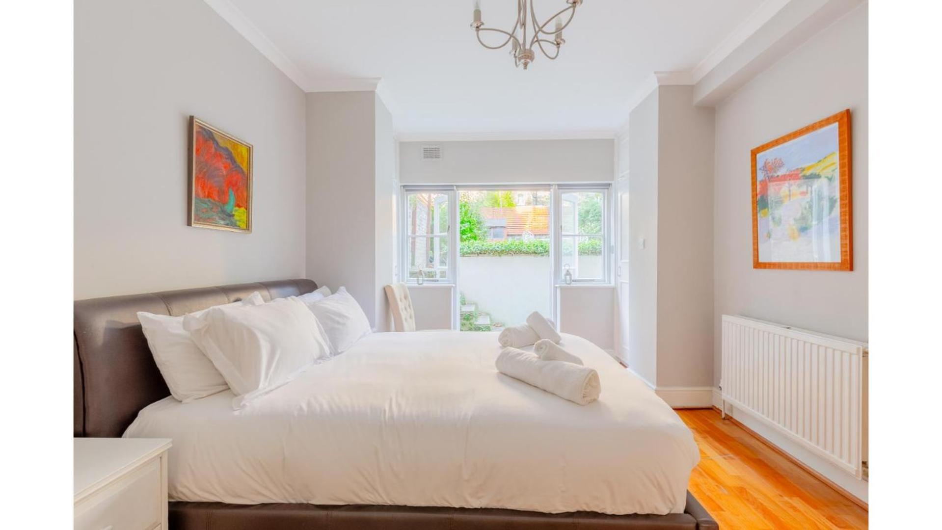 Sophisticated 2bd Flat With Patio West Kensington Apartment *
