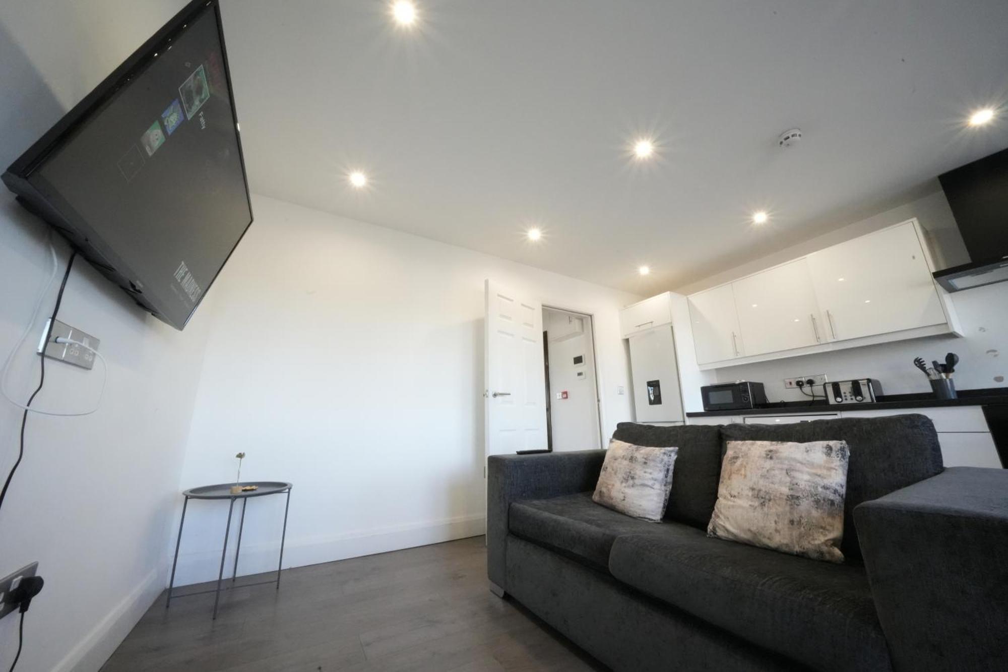 Hatton Apartments: Airport-adjacent With Free Parking And Underground Access *