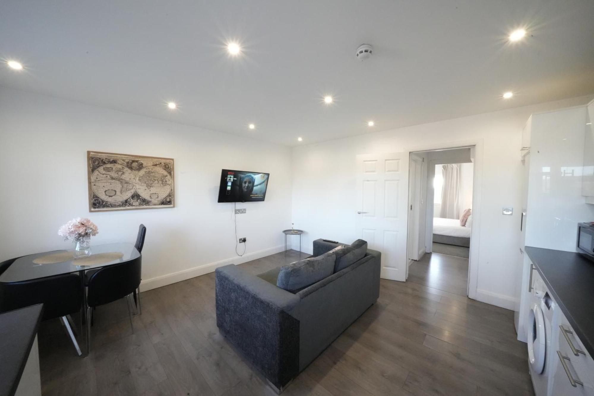 Hatton Apartments: Airport-adjacent With Free Parking And Underground Access Apartment
