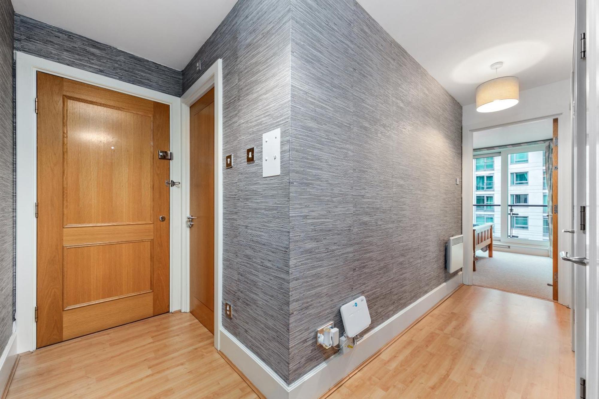 St, George Wharf Vauxhall Bridge Large 2bedrooms With River View Panoramic Balcony Apartment London