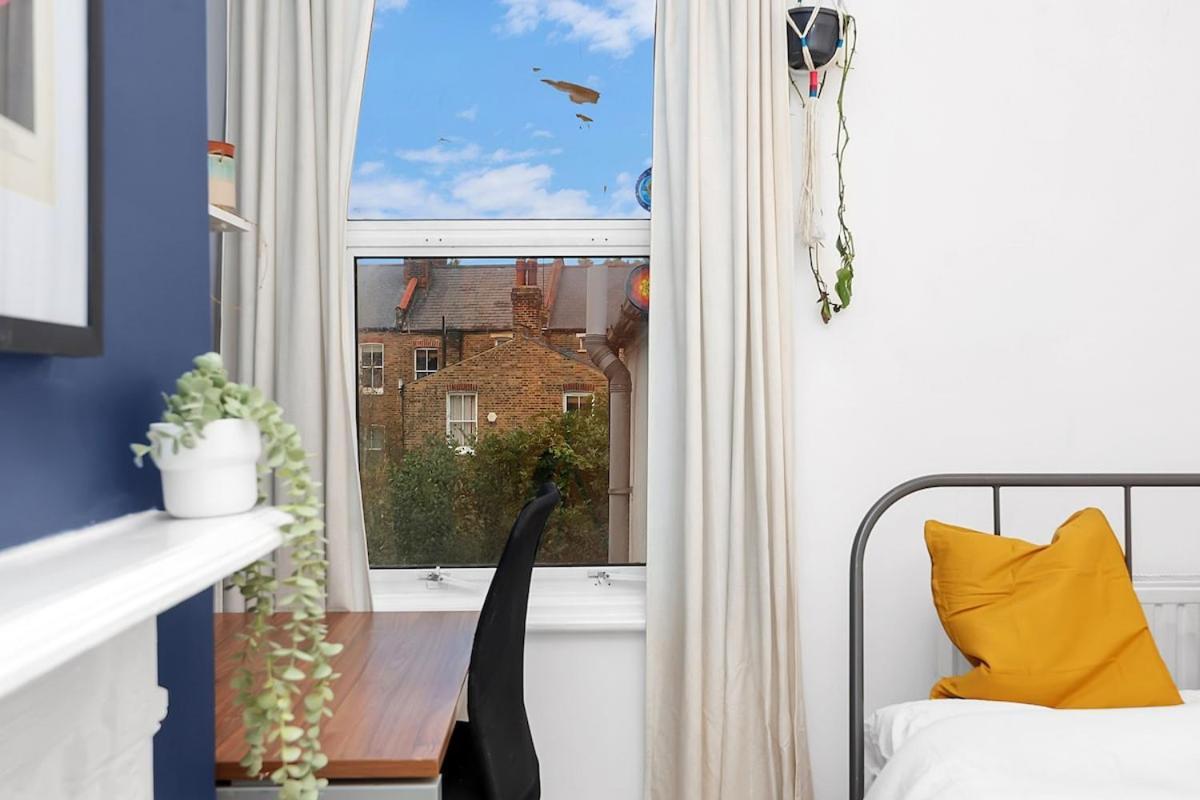 The Townhouse By Harlington Apartment London