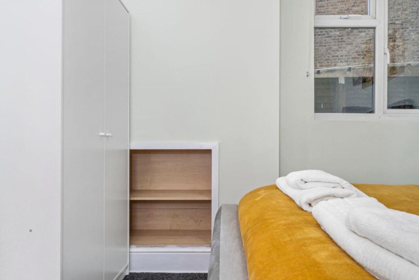 Spacious One Bedroom Flat Free Parking