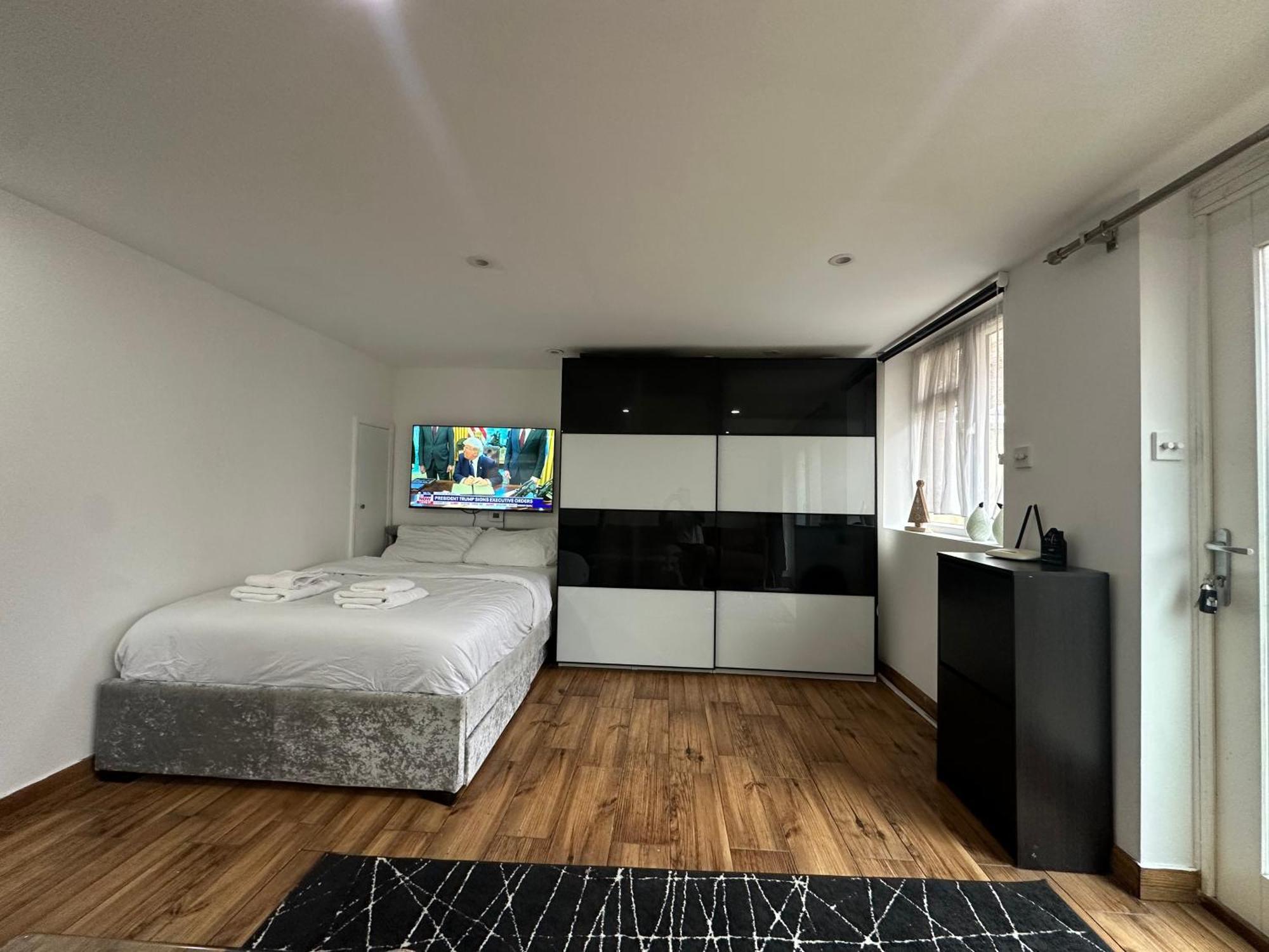 Studio With Own Garden London