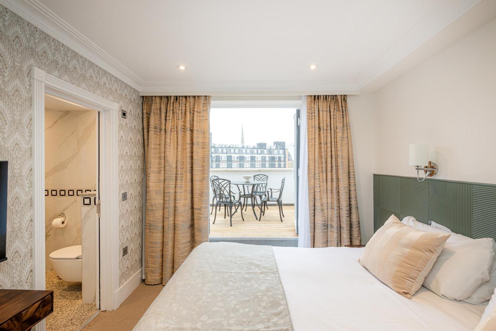 Fountain House 5*